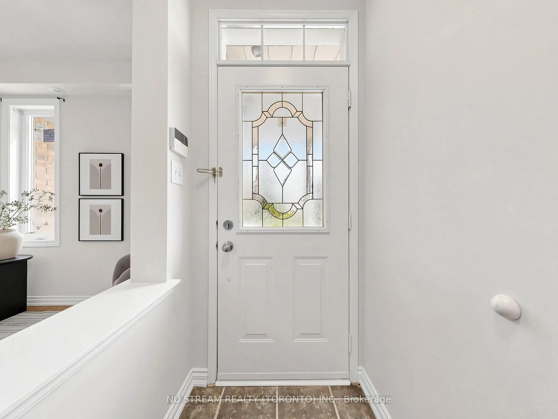 Photo 4 of 177 Wildberry Crescent, Vaughan, Vellore Village — HOMEH