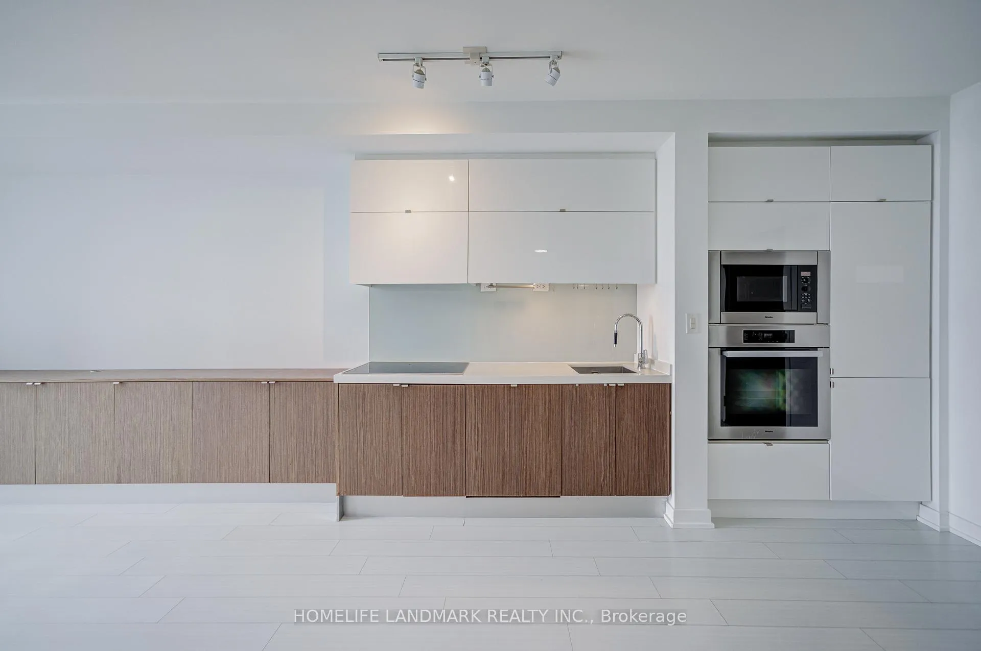 Photo 1 of Unit 4911, 21 Iceboat Terrace, Toronto, Waterfront Communities — HOMEH