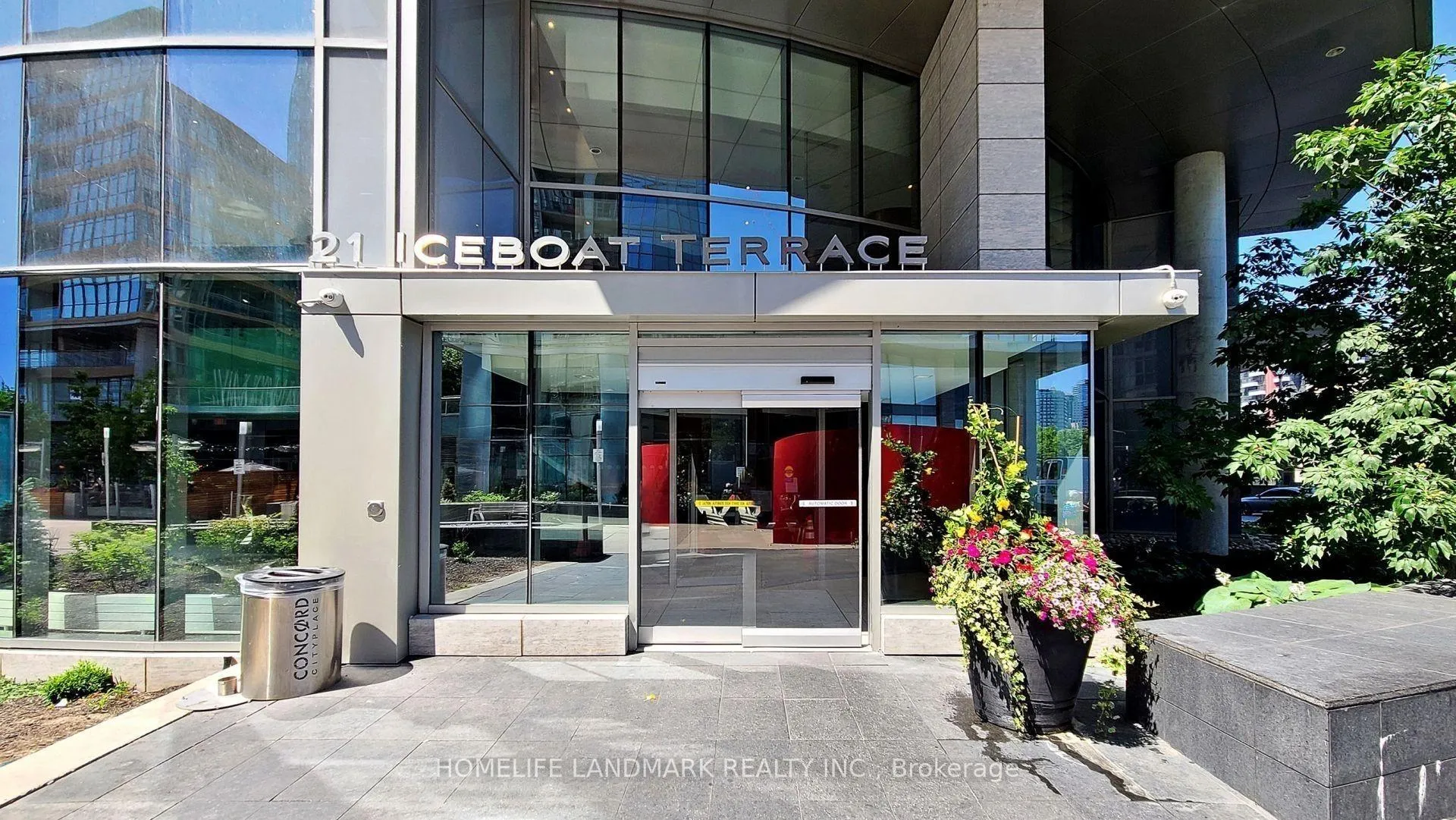 Photo 2 of Unit 4911, 21 Iceboat Terrace, Toronto, Waterfront Communities — HOMEH