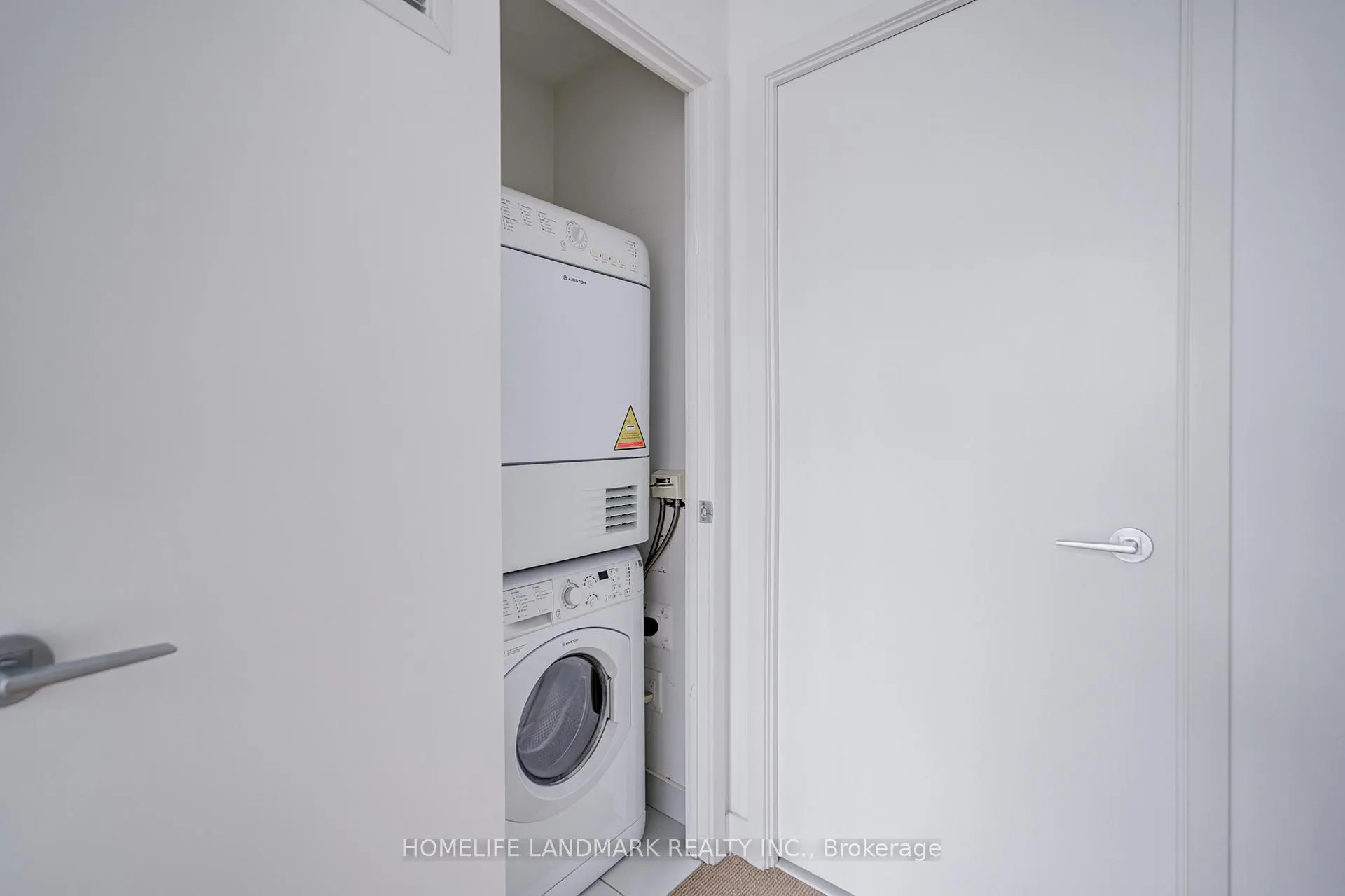 Photo 18 of Unit 4911, 21 Iceboat Terrace, Toronto, Waterfront Communities — HOMEH