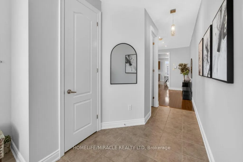 Photo 6 of 211 Wardlaw Place, Vaughan, Vellore Village — HOMEH