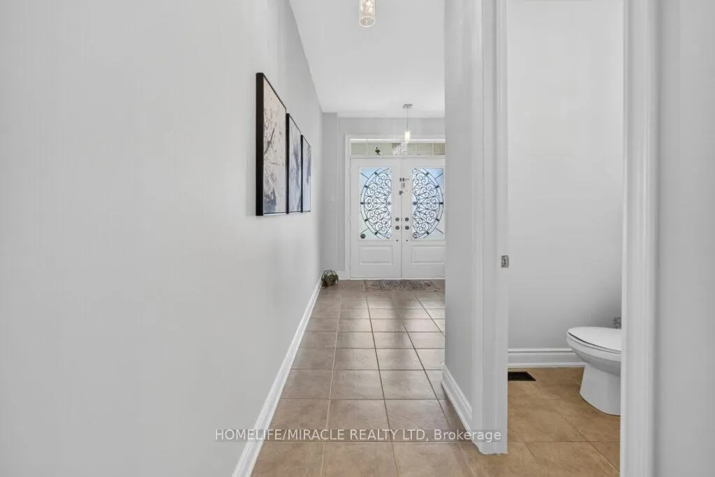 Photo 7 of 211 Wardlaw Place, Vaughan, Vellore Village — HOMEH