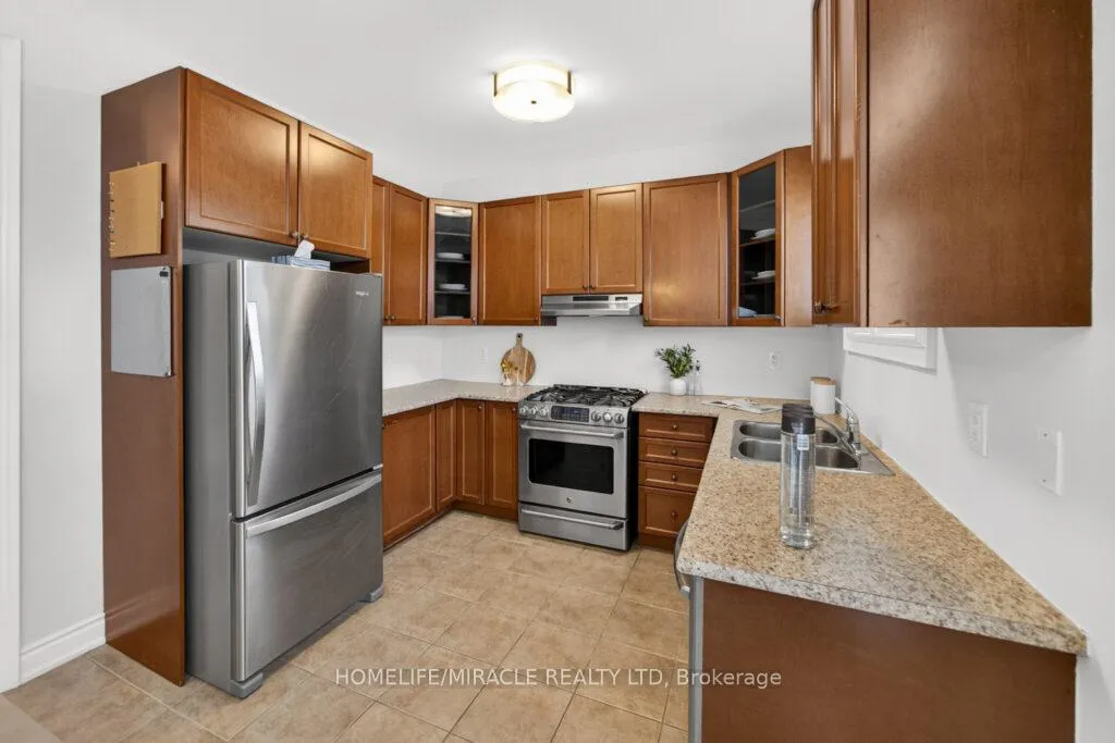 Photo 19 of 211 Wardlaw Place, Vaughan, Vellore Village — HOMEH