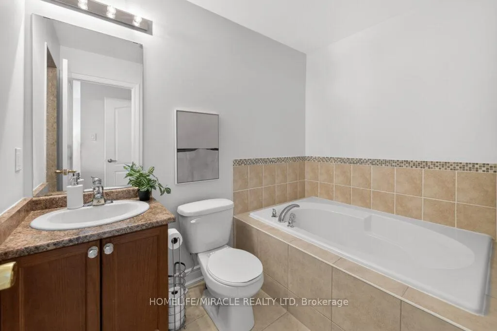 Photo 30 of 211 Wardlaw Place, Vaughan, Vellore Village — HOMEH