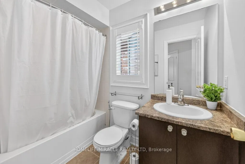 Photo 36 of 211 Wardlaw Place, Vaughan, Vellore Village — HOMEH