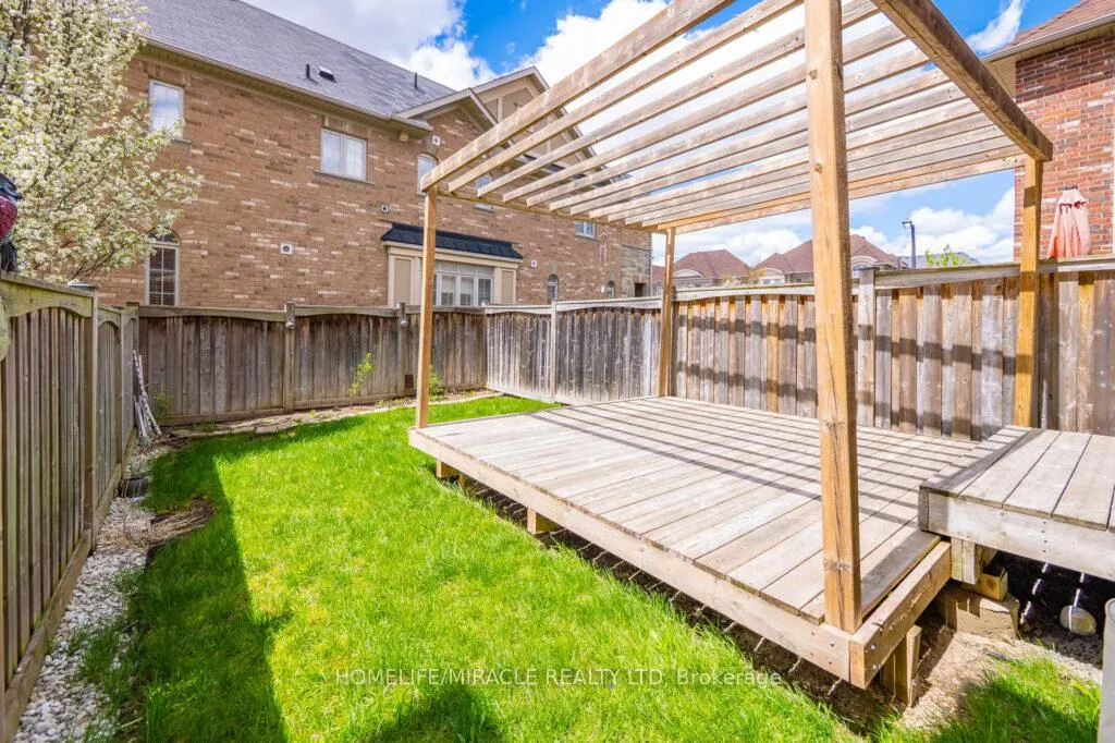 Photo 41 of 211 Wardlaw Place, Vaughan, Vellore Village — HOMEH