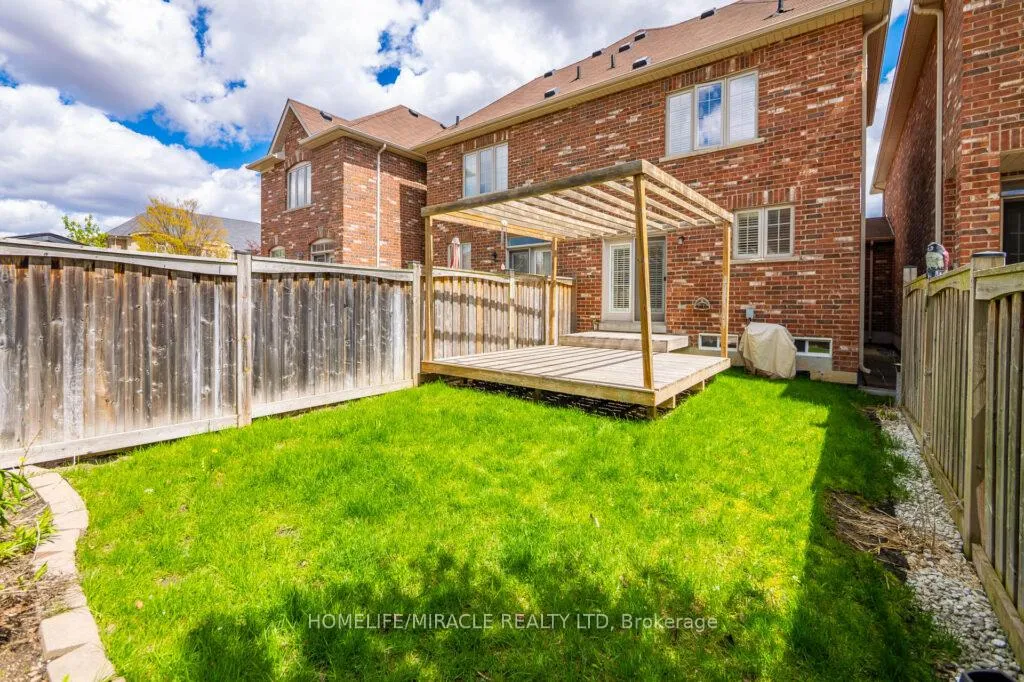 Photo 42 of 211 Wardlaw Place, Vaughan, Vellore Village — HOMEH