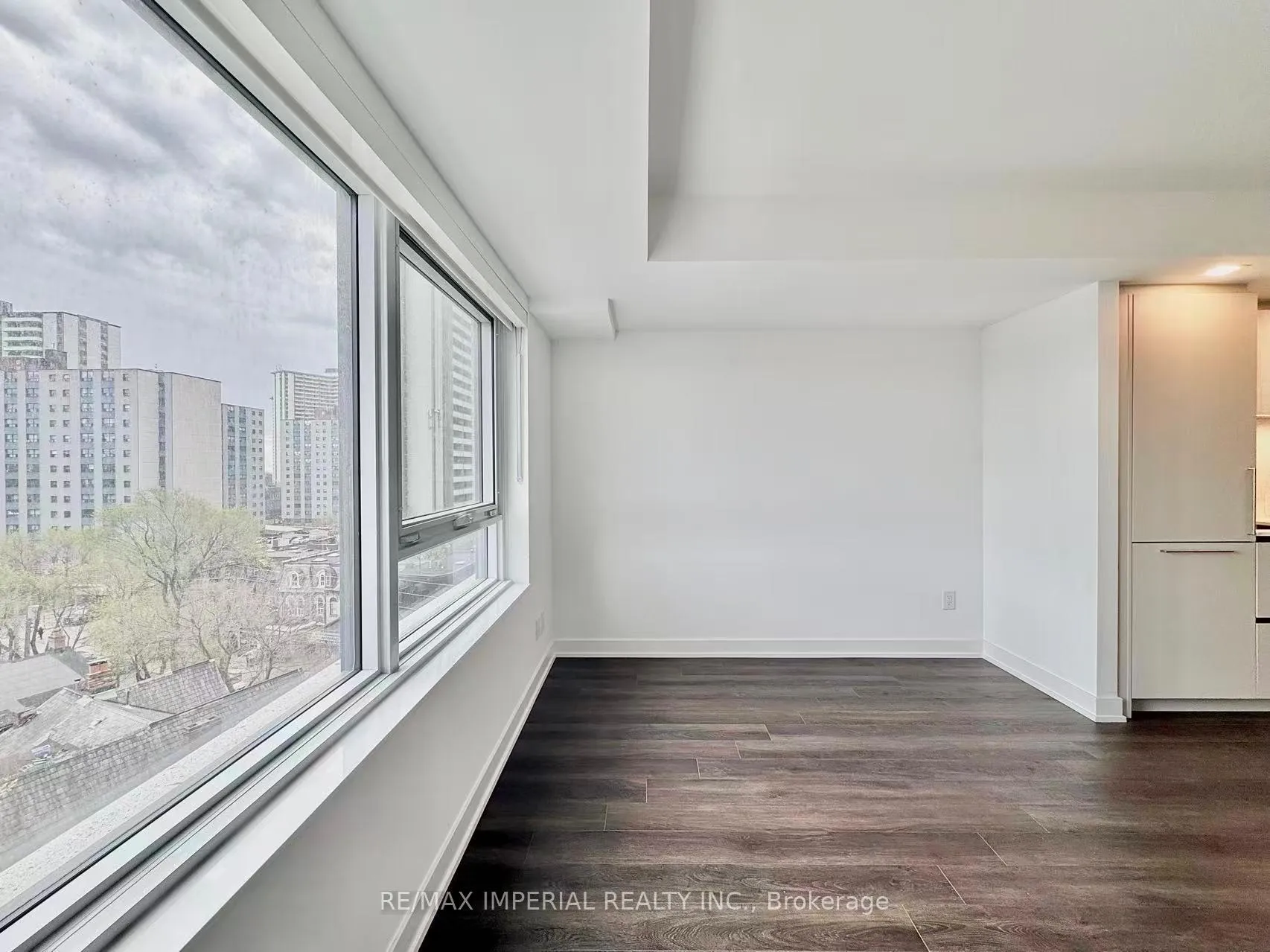 Photo 6 of Unit 708, 603 Sherbourne Street, Toronto, North St. James Town — HOMEH