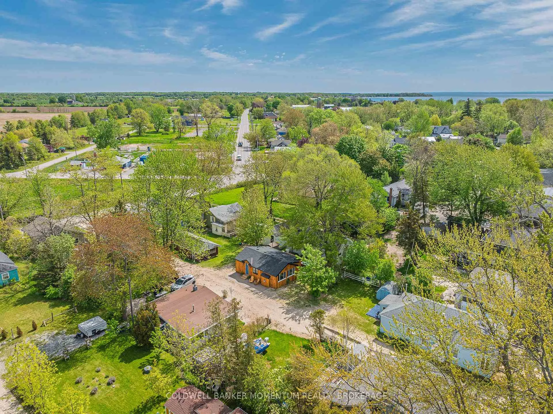 Photo 3 of 12221 Lakeshore Road, Wainfleet, Lakeshore — HOMEH