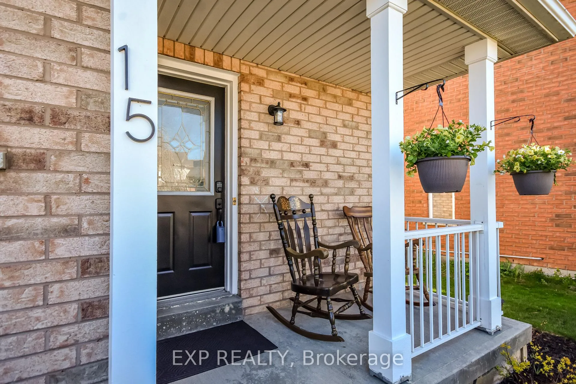 Photo 2 of 15 Trevino Circle, Barrie, East Bayfield — HOMEH