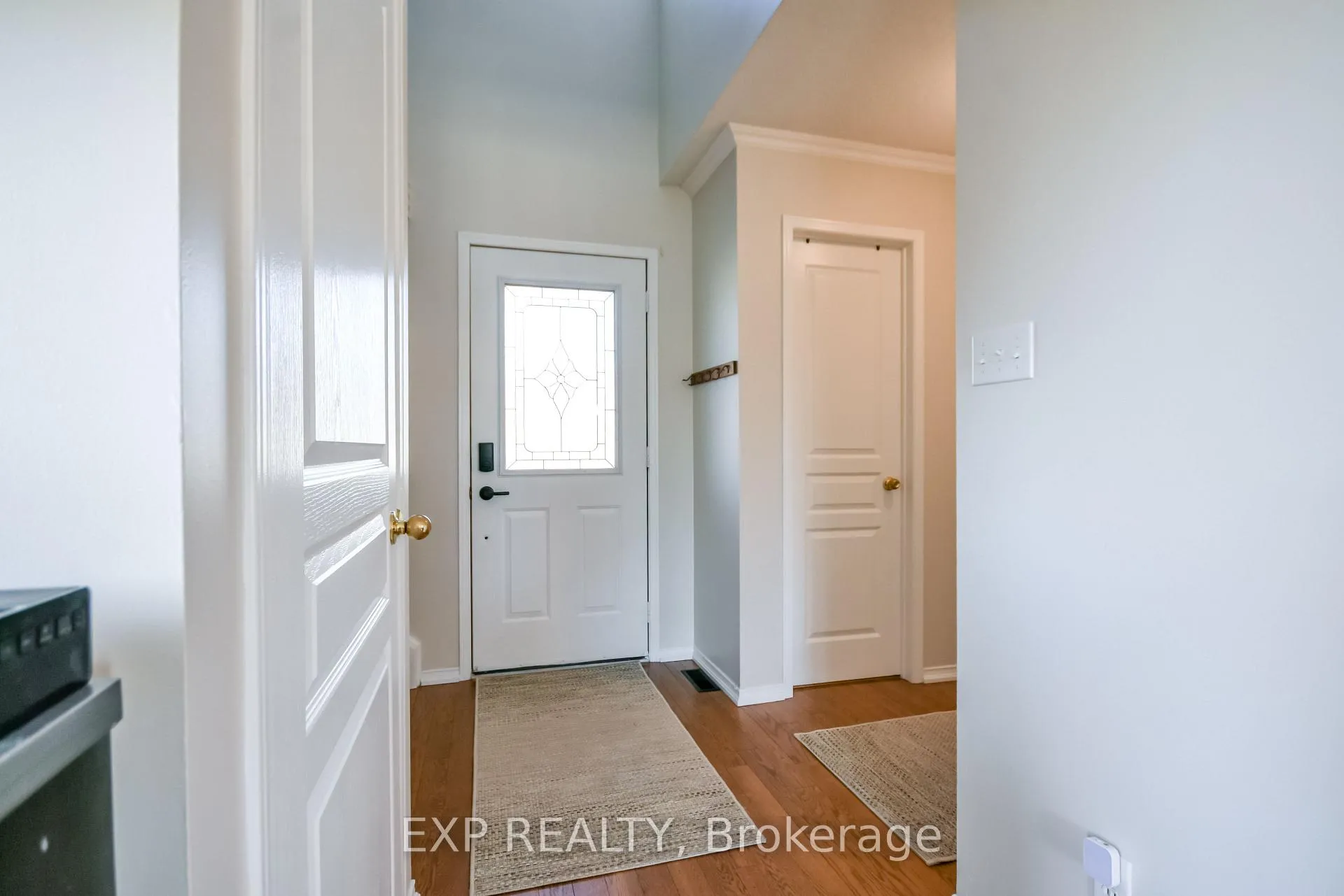 Photo 3 of 15 Trevino Circle, Barrie, East Bayfield — HOMEH