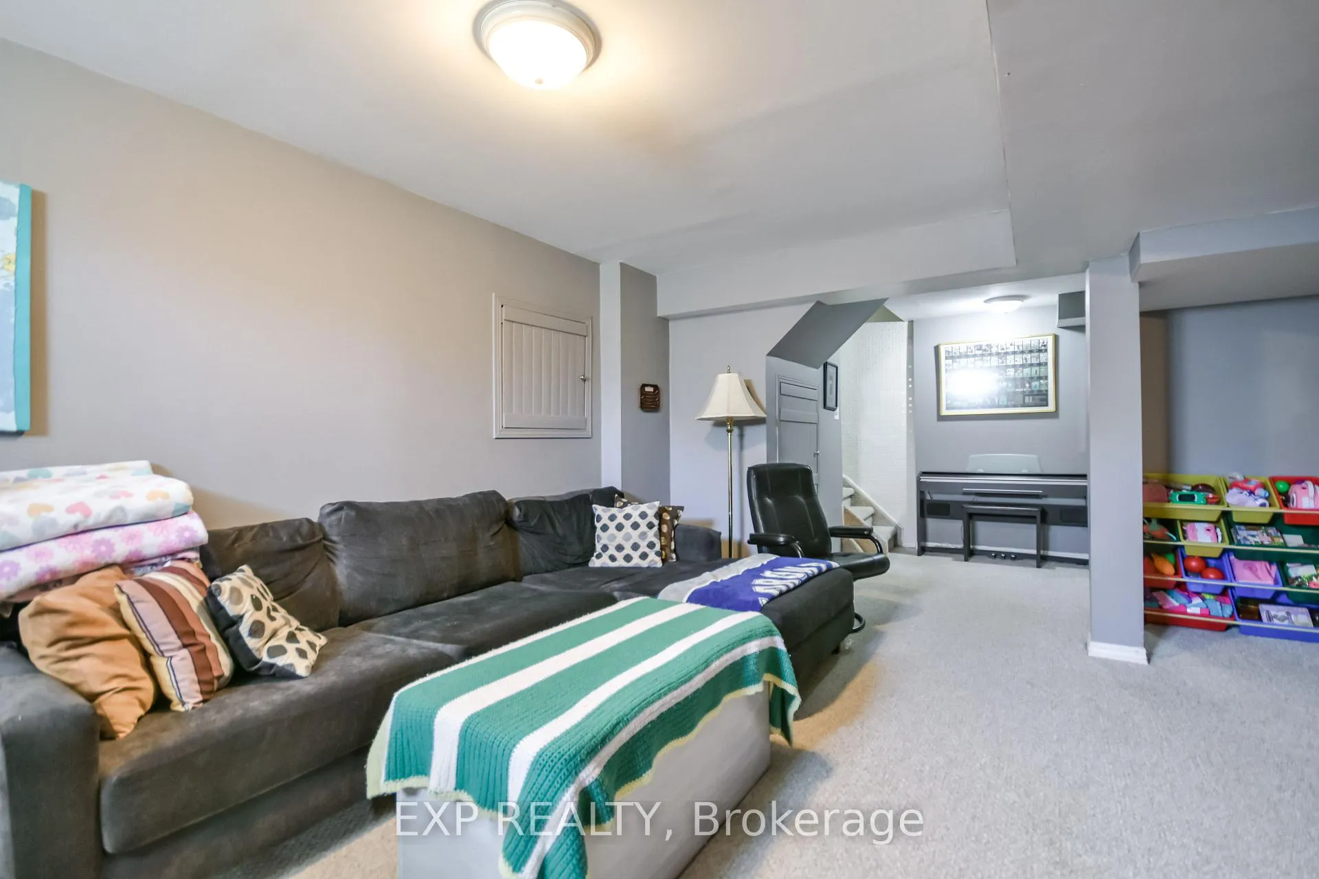Photo 19 of 15 Trevino Circle, Barrie, East Bayfield — HOMEH