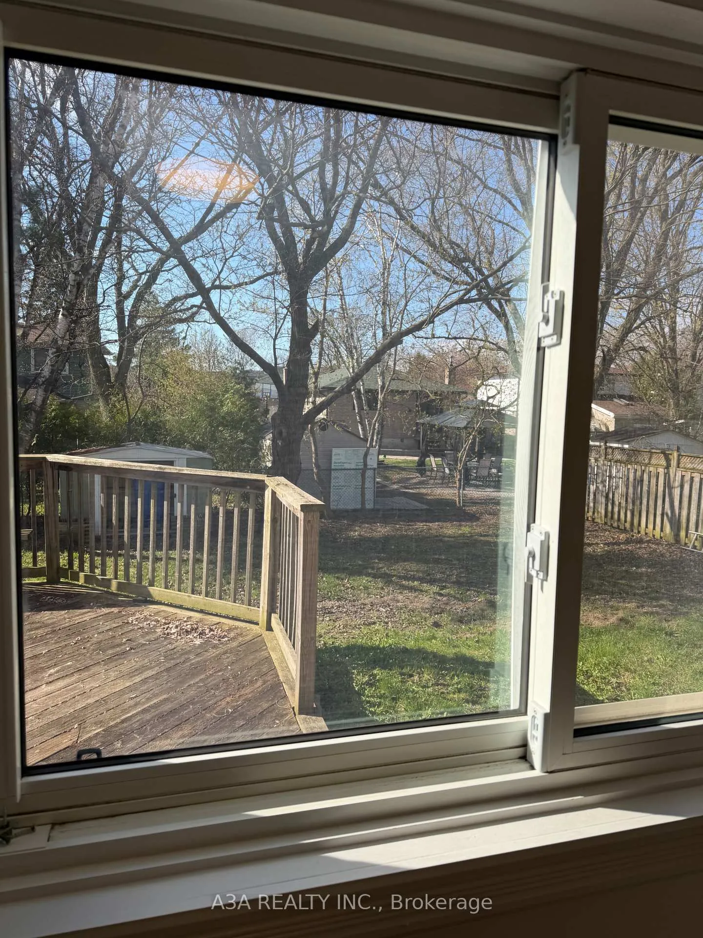 Photo 8 of Unit Basement, 5 Navan Crescent, Aurora, Aurora Heights — HOMEH