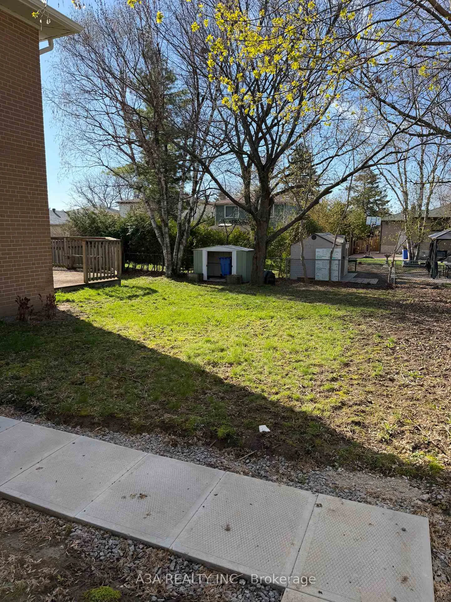 Photo 18 of Unit Basement, 5 Navan Crescent, Aurora, Aurora Heights — HOMEH