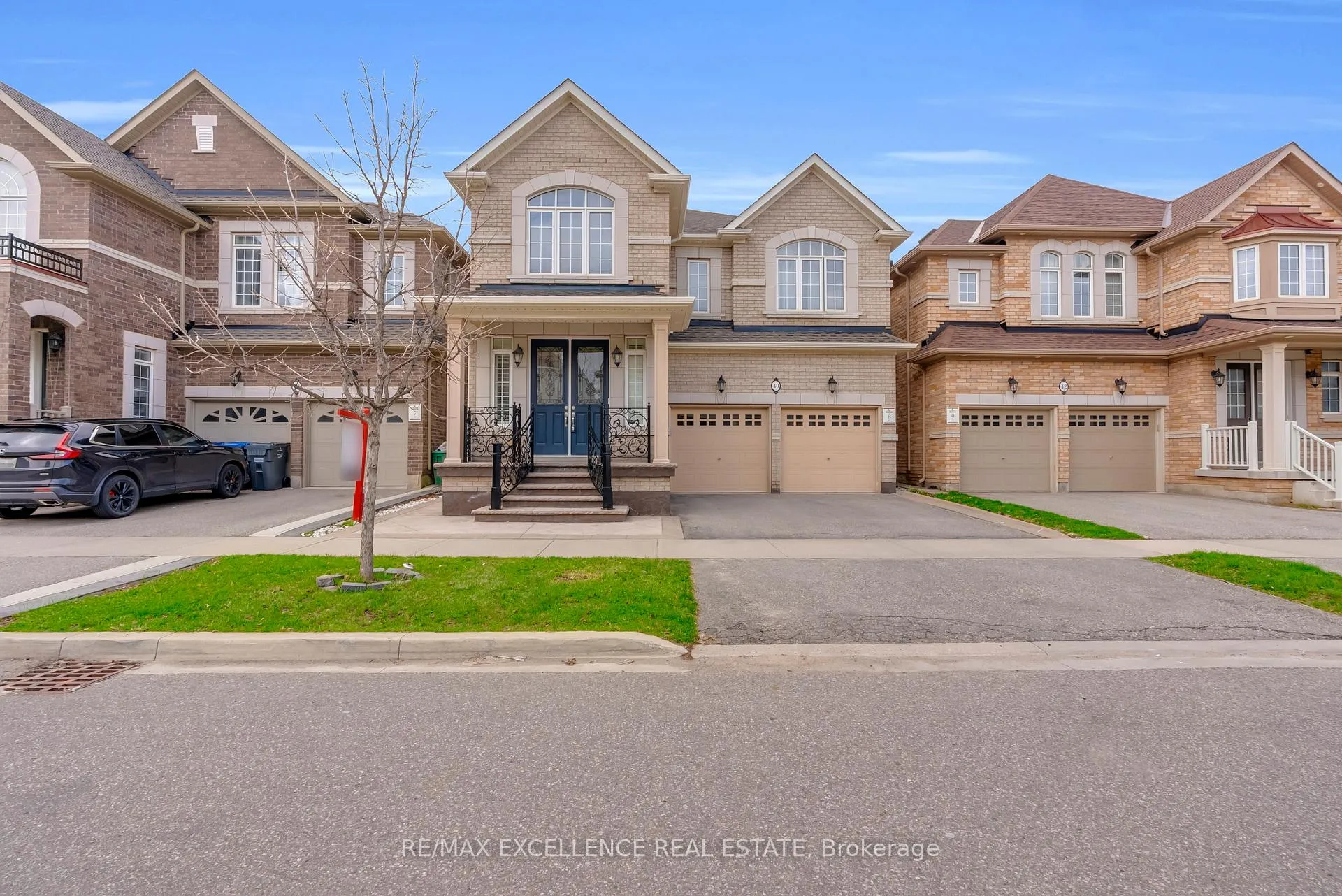 Photo 2 of 40 Muscovy Drive, Brampton, Northwest Brampton — HOMEH
