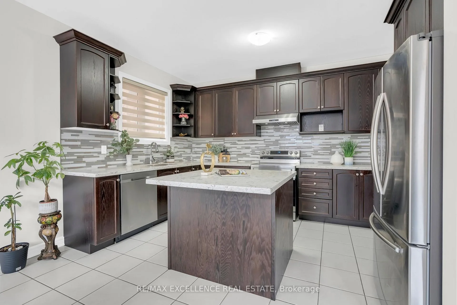Photo 13 of 40 Muscovy Drive, Brampton, Northwest Brampton — HOMEH