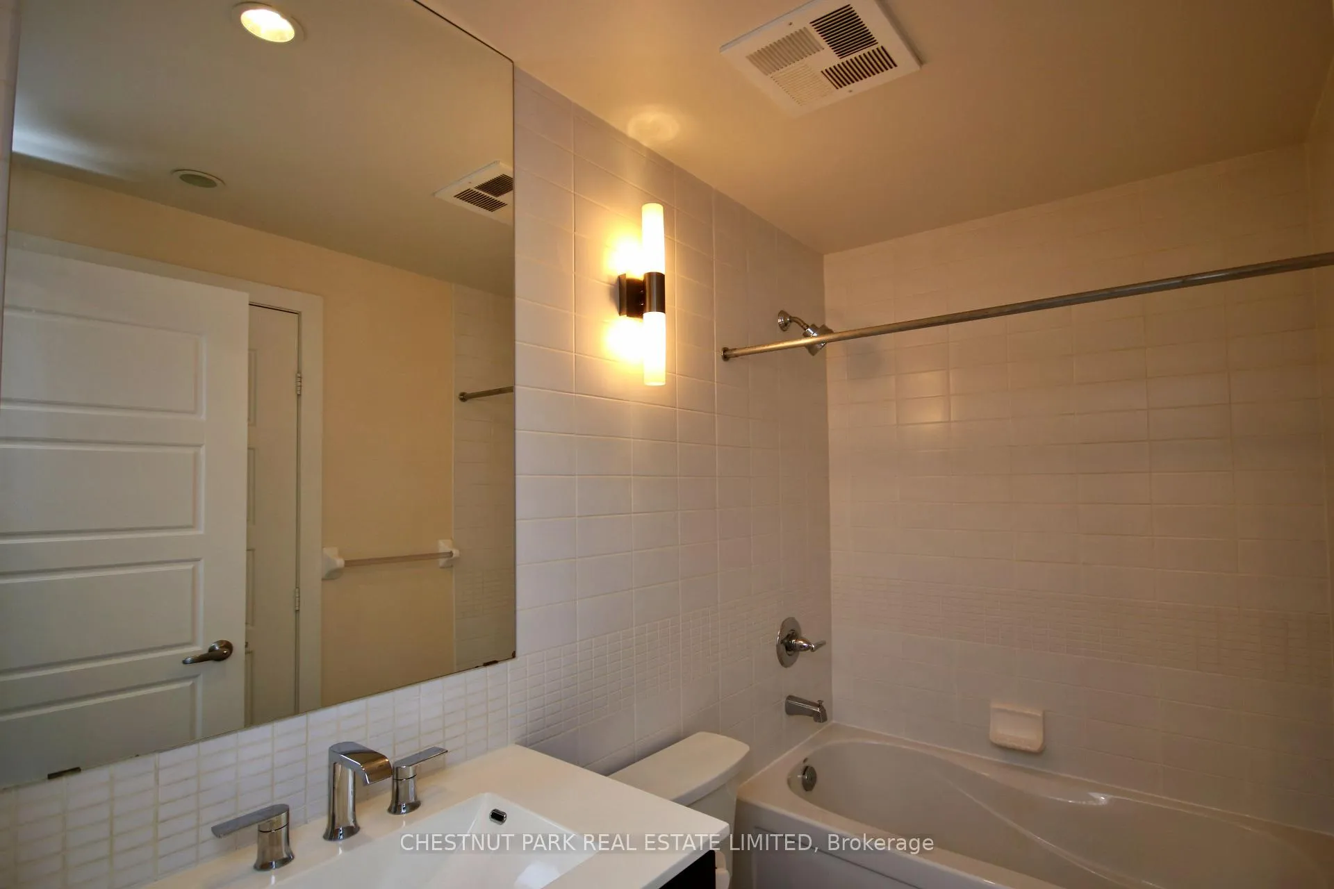 Photo 10 of Unit 1409, 28 Linden Street, Toronto, North St. James Town — HOMEH