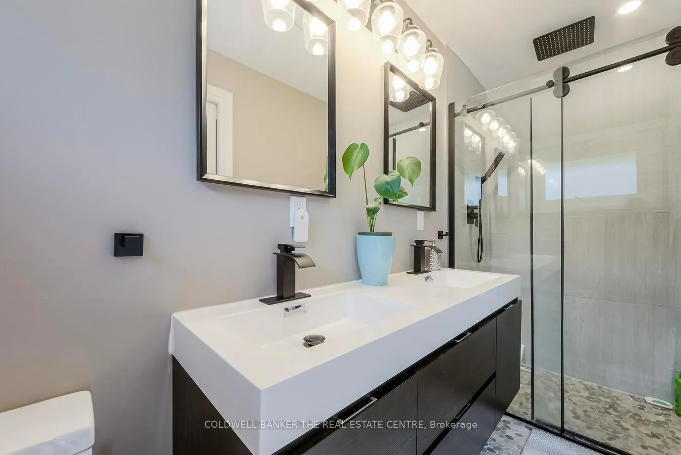 Photo 17 of 15 Blue Jay Boulevard, Georgina, Pefferlaw — HOMEH