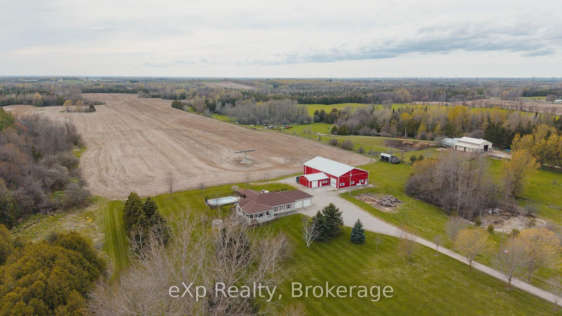 Photo 1 of 392492 Southgate Sideroad 39, Southgate — HOMEH