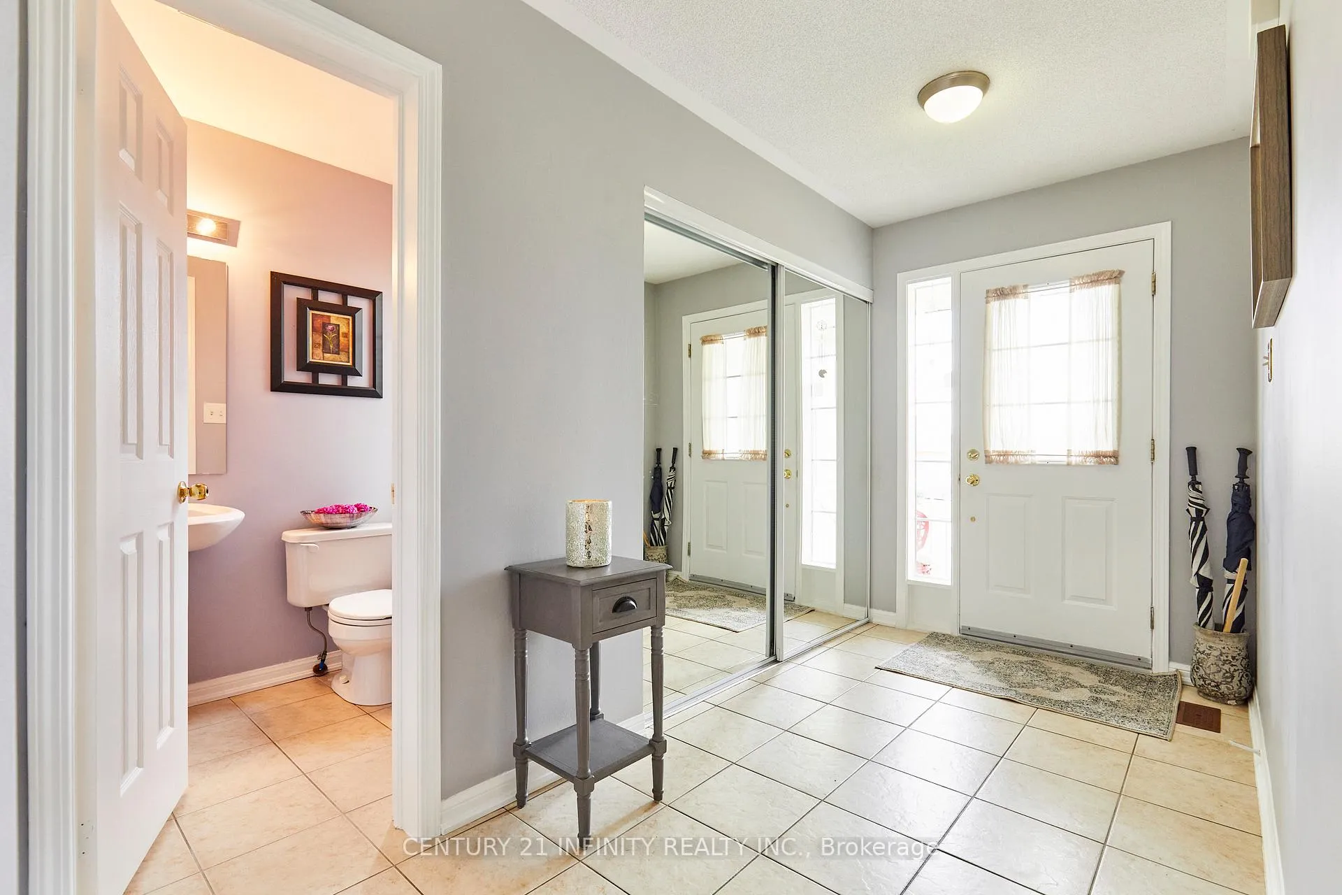 Photo 6 of 236 Scottsdale Drive, Clarington, Bowmanville — HOMEH