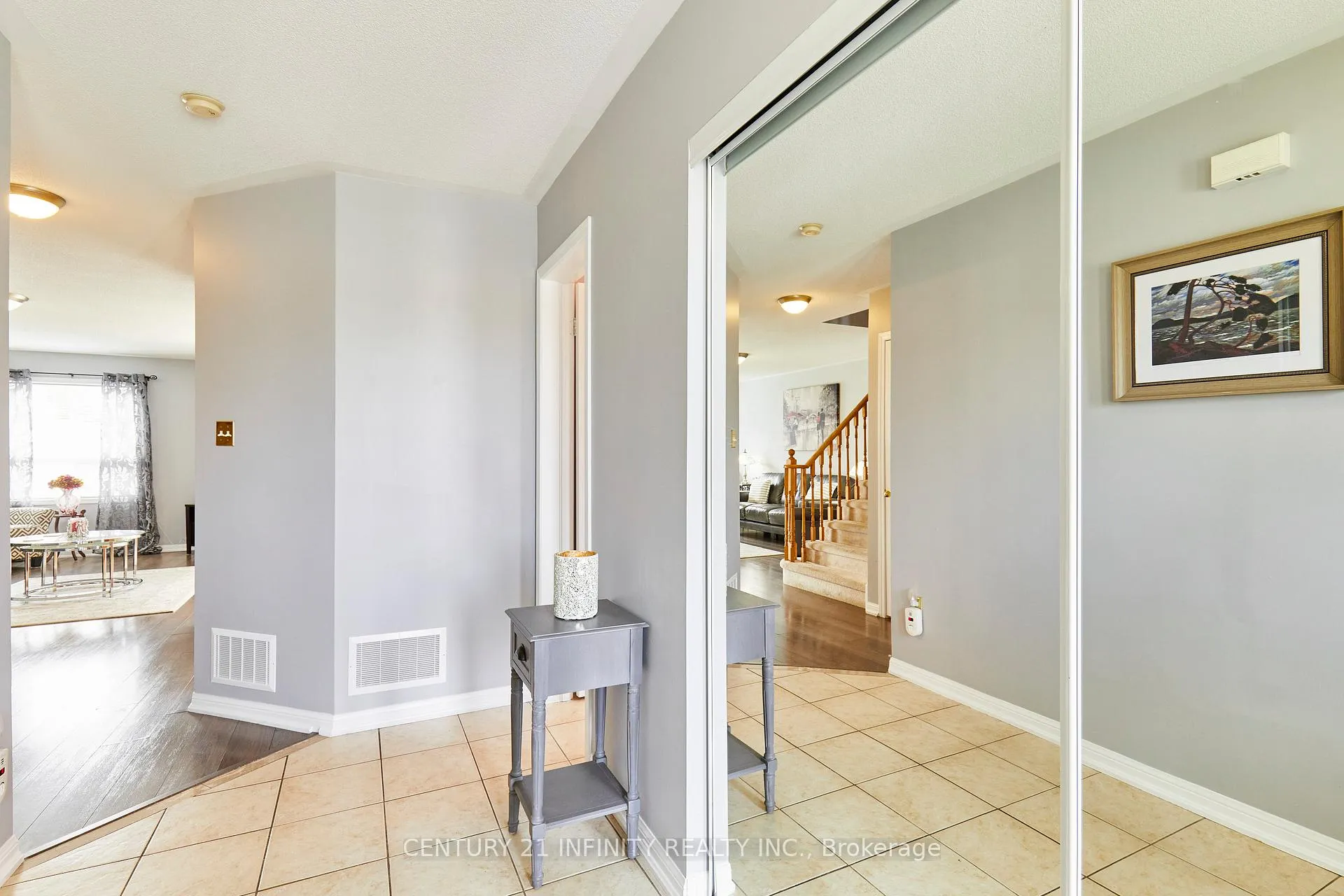 Photo 8 of 236 Scottsdale Drive, Clarington, Bowmanville — HOMEH