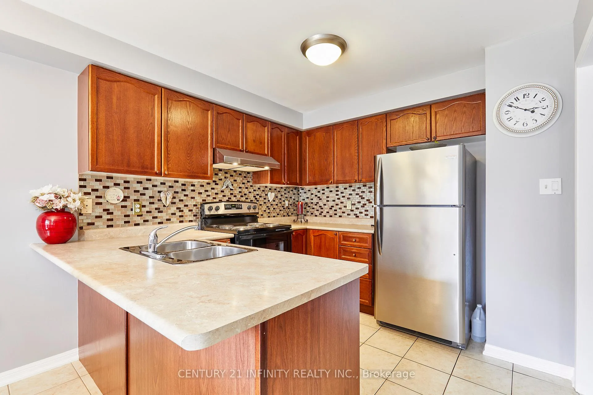 Photo 17 of 236 Scottsdale Drive, Clarington, Bowmanville — HOMEH
