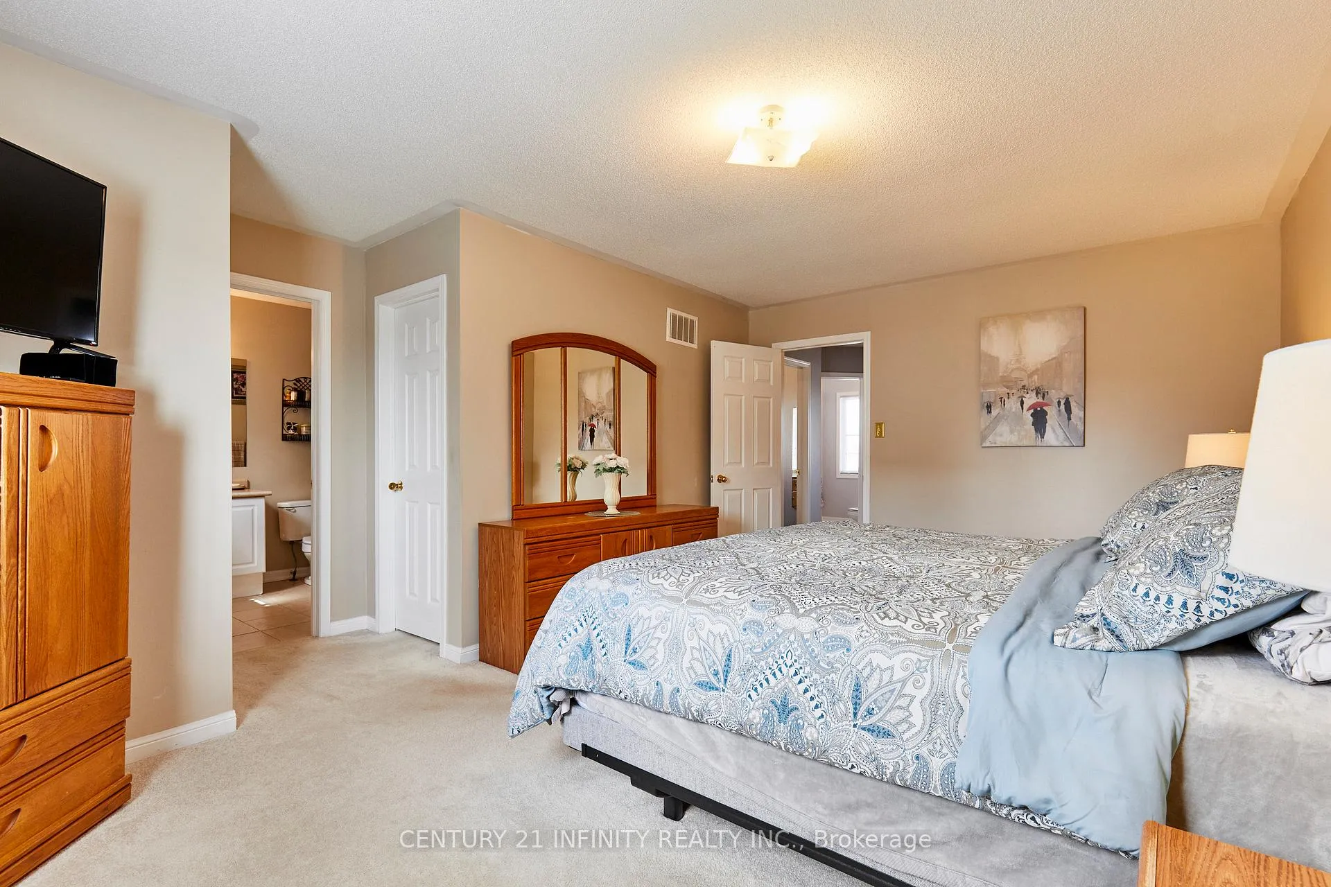 Photo 23 of 236 Scottsdale Drive, Clarington, Bowmanville — HOMEH