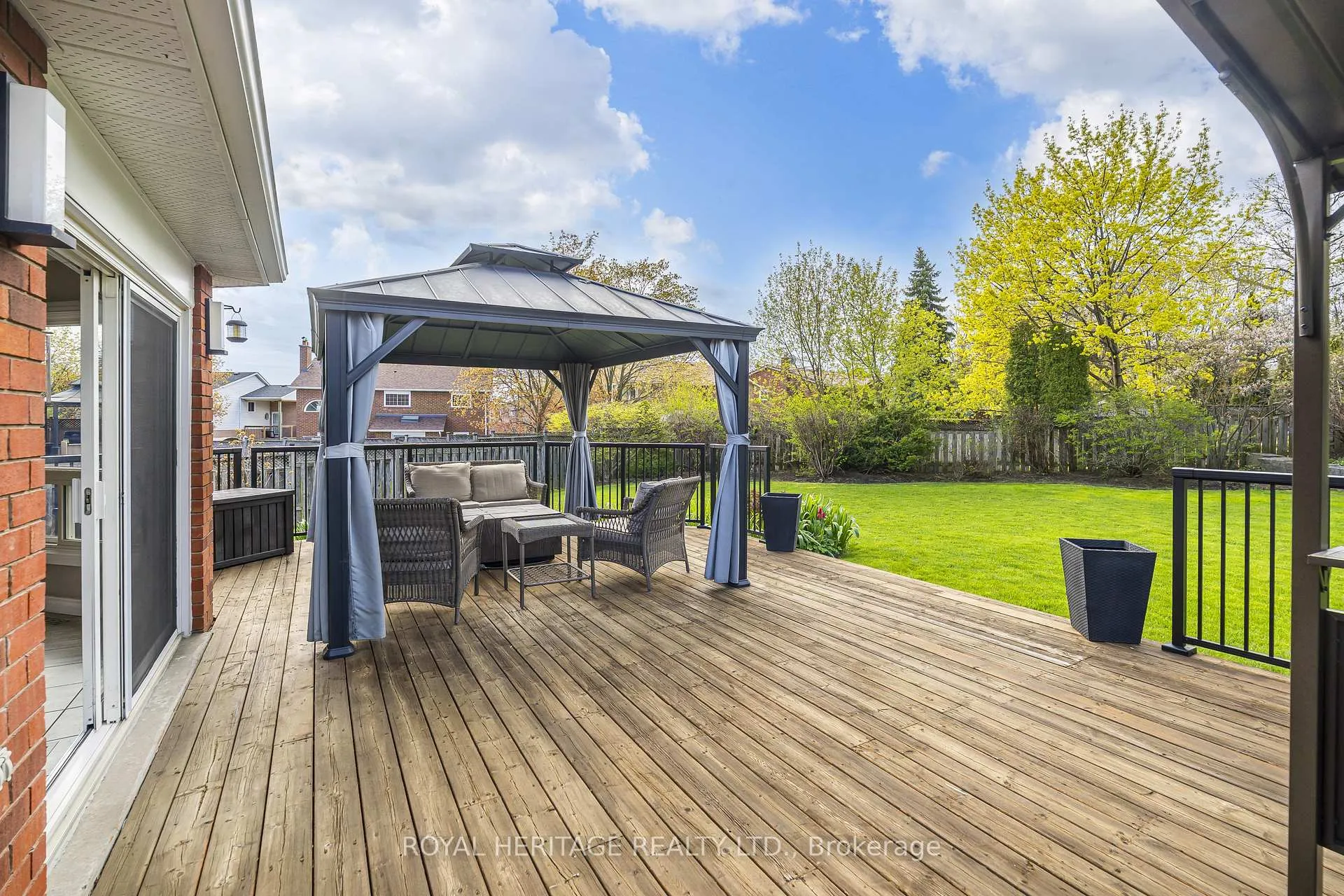 Photo 18 of 525 Sundown Crescent, Pickering, Woodlands — HOMEH