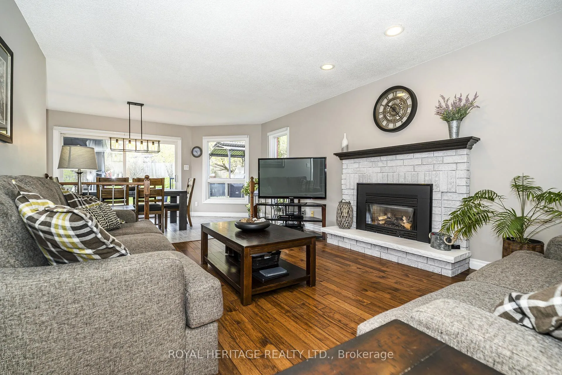 Photo 22 of 525 Sundown Crescent, Pickering, Woodlands — HOMEH