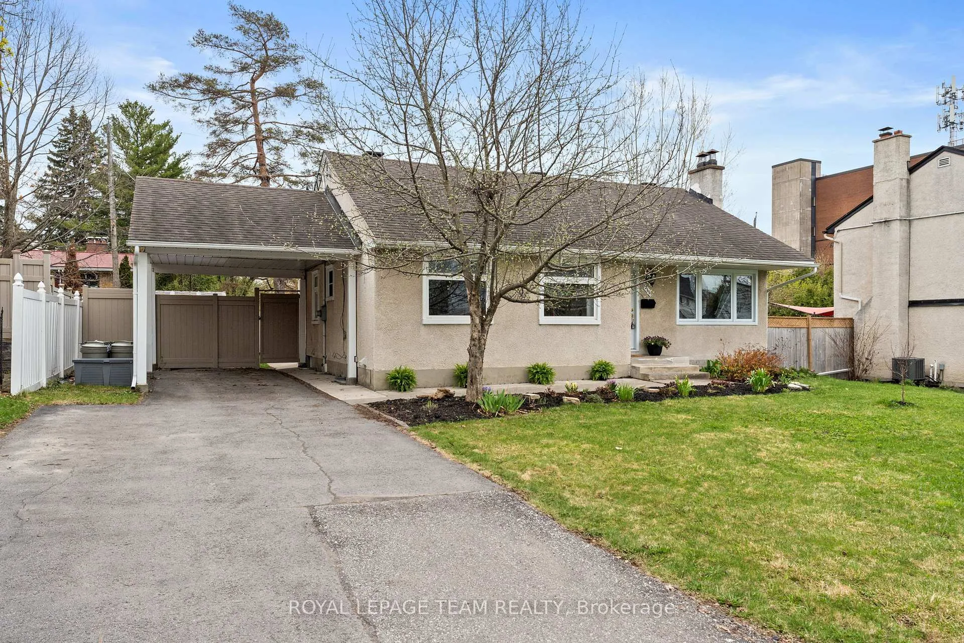 Photo 3 of 1266 Randall Avenue, Ottawa, Alta Vista — HOMEH