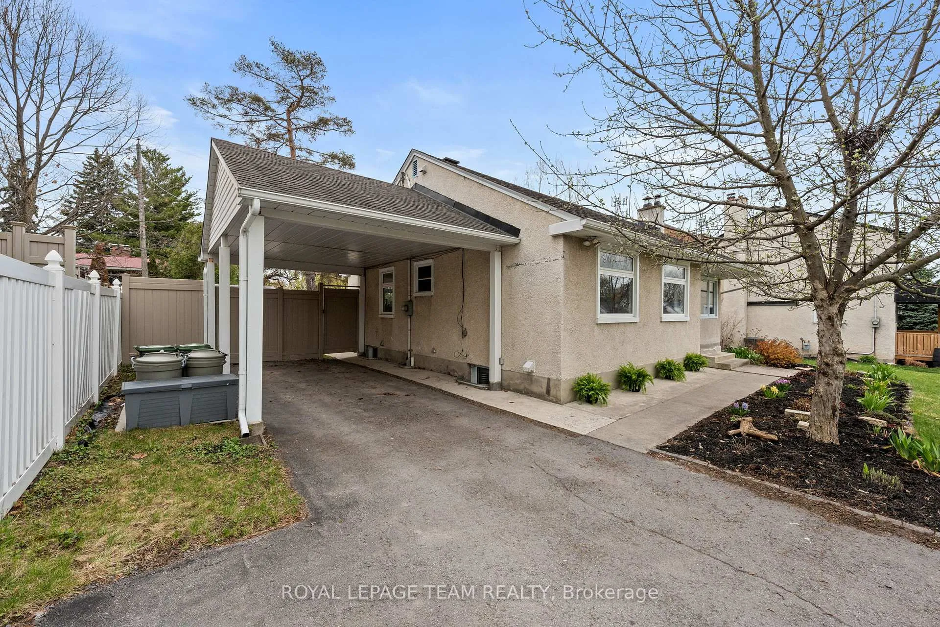 Photo 4 of 1266 Randall Avenue, Ottawa, Alta Vista — HOMEH