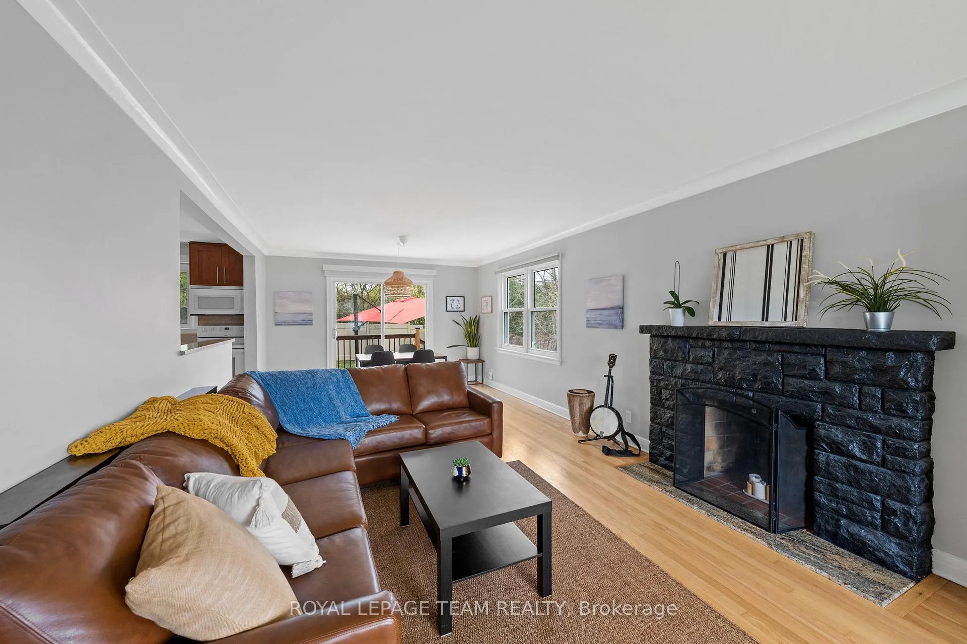 Photo 9 of 1266 Randall Avenue, Ottawa, Alta Vista — HOMEH