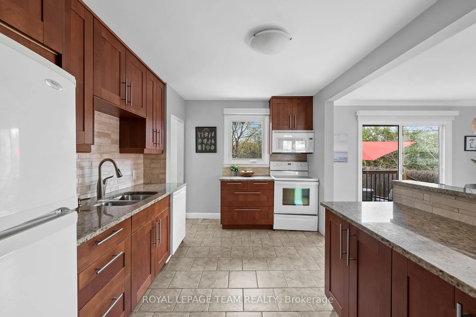 Photo 17 of 1266 Randall Avenue, Ottawa, Alta Vista — HOMEH