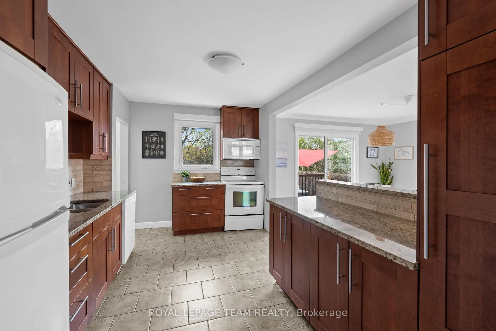 Photo 20 of 1266 Randall Avenue, Ottawa, Alta Vista — HOMEH