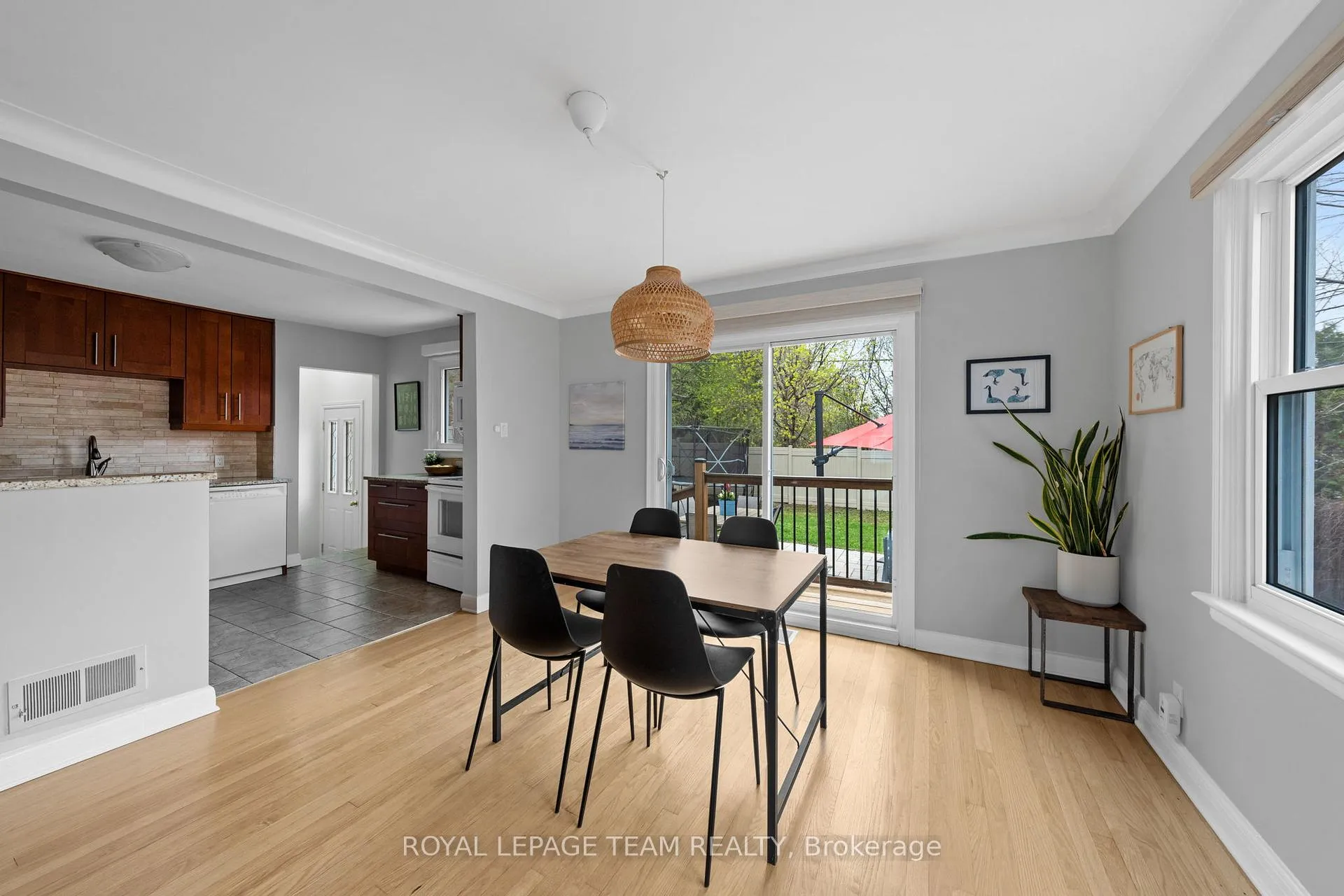 Photo 23 of 1266 Randall Avenue, Ottawa, Alta Vista — HOMEH