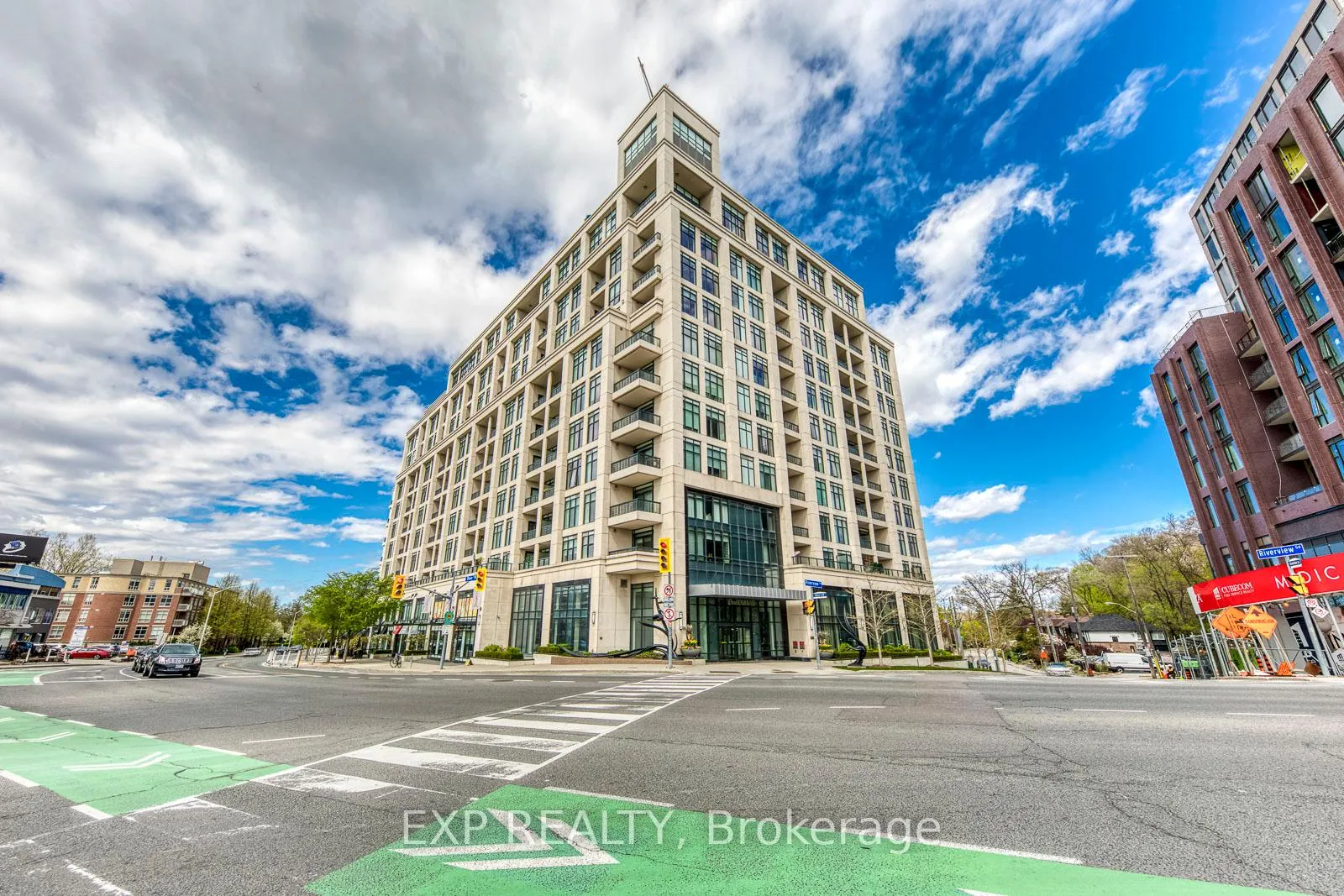 Front of Unit 1118, 1 Old Mill Drive