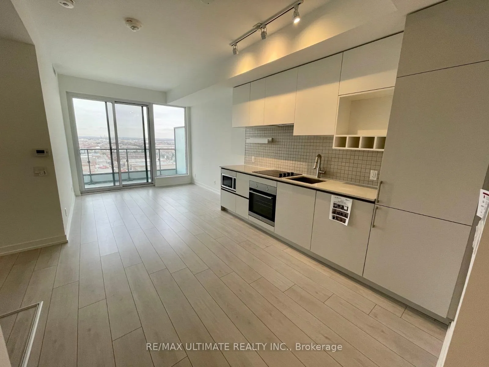 Photo 2 of Unit 1701, 898 Portage Parkway, Vaughan, Vaughan Corporate Centre — HOMEH