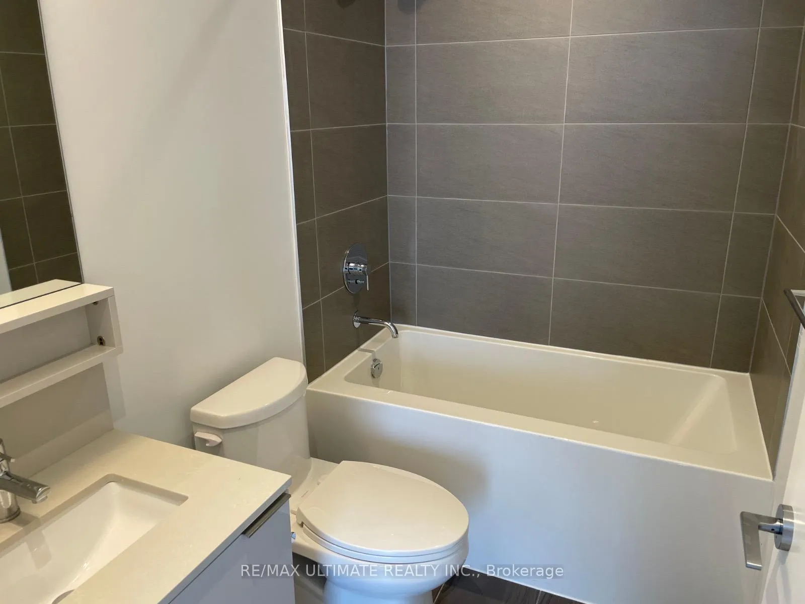 Photo 7 of Unit 1701, 898 Portage Parkway, Vaughan, Vaughan Corporate Centre — HOMEH
