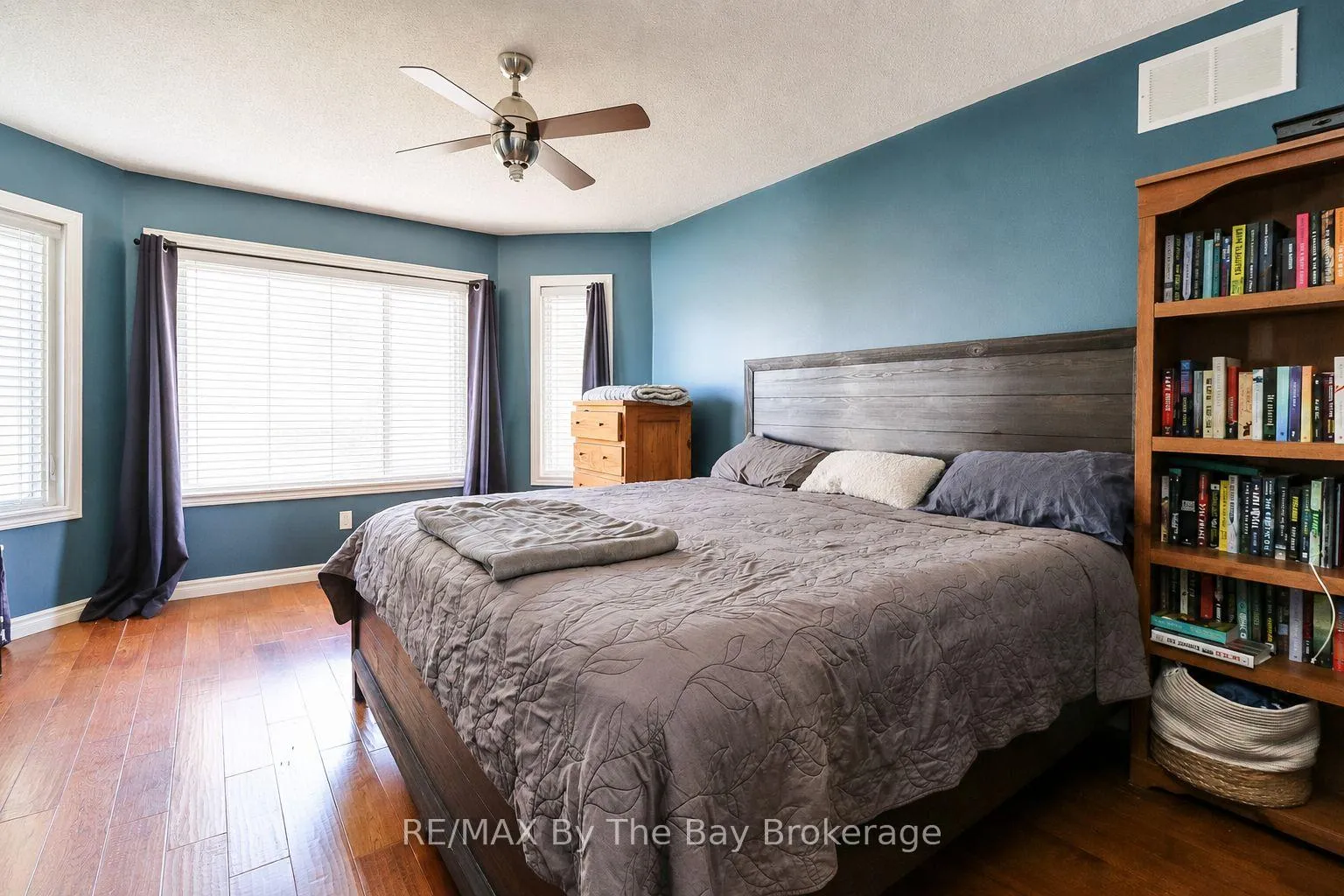 Photo 6 of 10 Lamont Creek Drive, Wasaga Beach — HOMEH