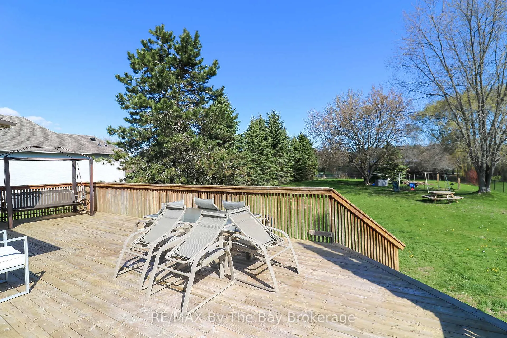 Photo 25 of 10 Lamont Creek Drive, Wasaga Beach — HOMEH