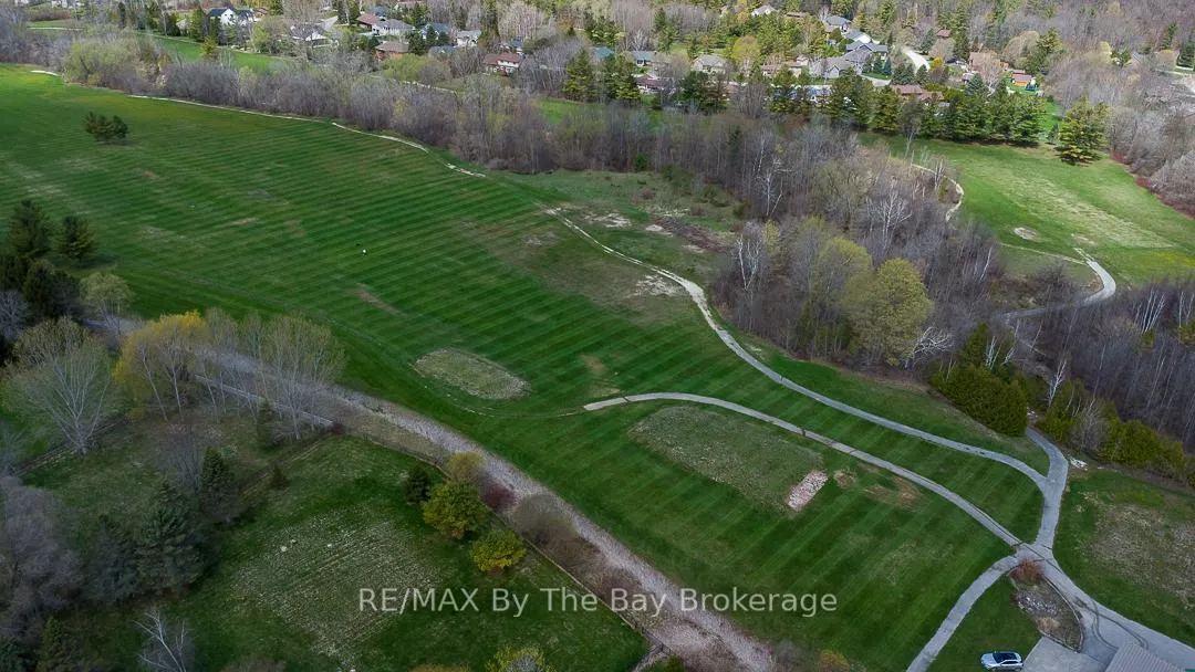 Photo 42 of 10 Lamont Creek Drive, Wasaga Beach — HOMEH