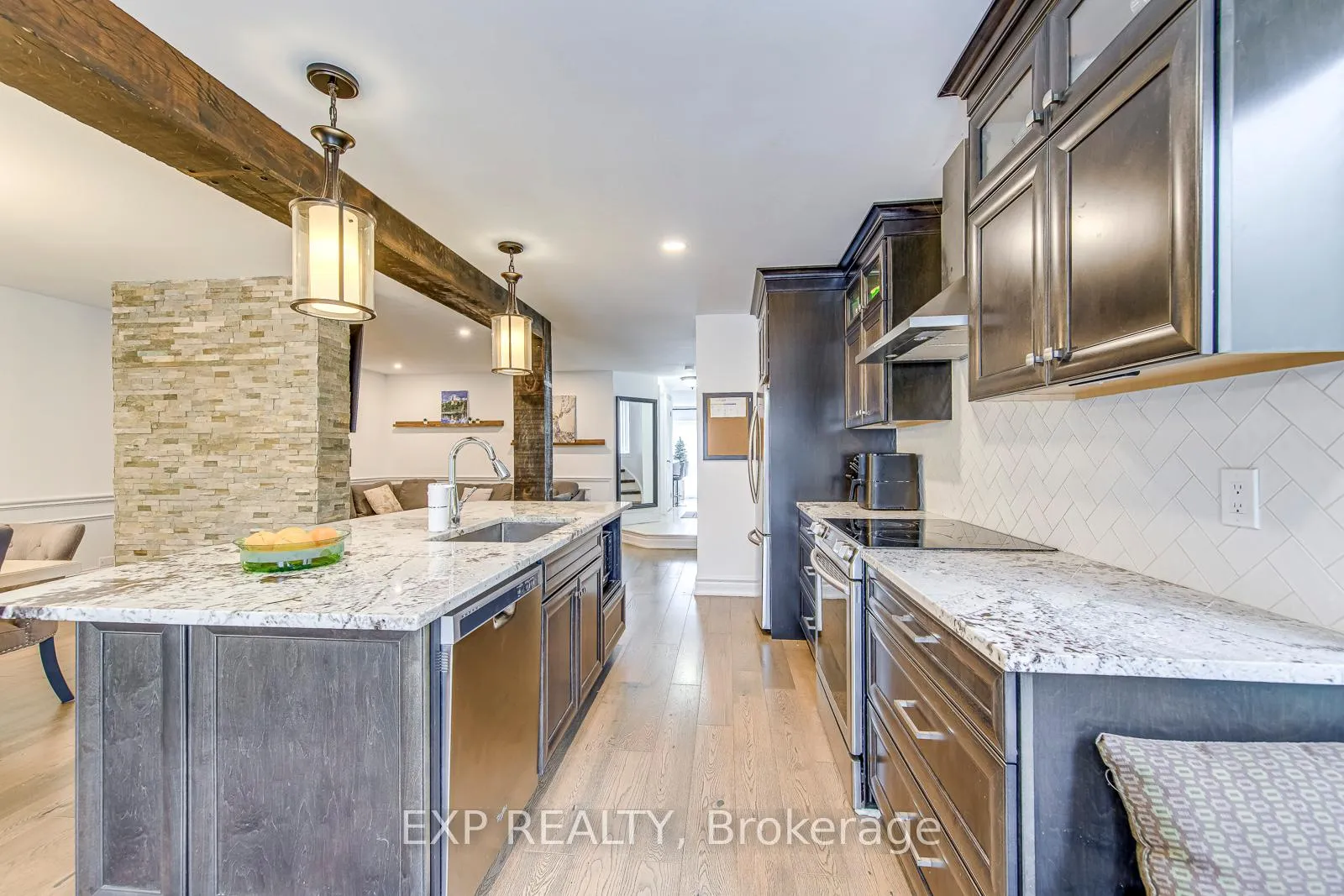 Photo 15 of 1225 Hedgestone Crescent, Oakville, Glen Abbey — HOMEH