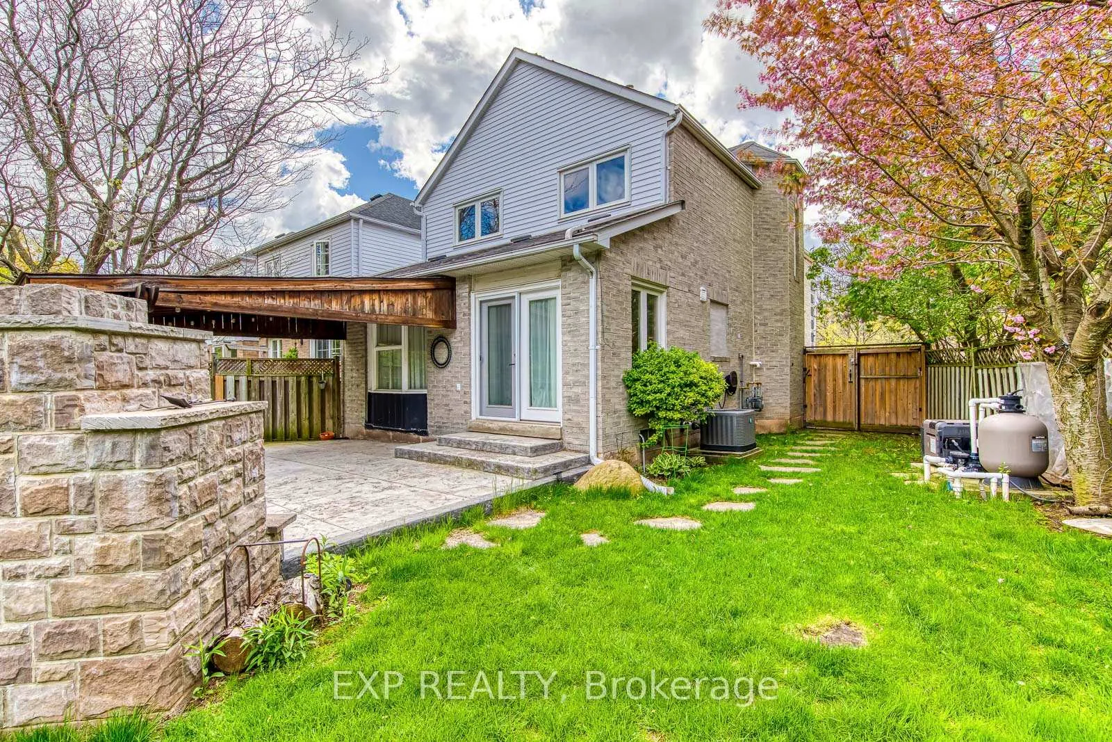 Photo 48 of 1225 Hedgestone Crescent, Oakville, Glen Abbey — HOMEH