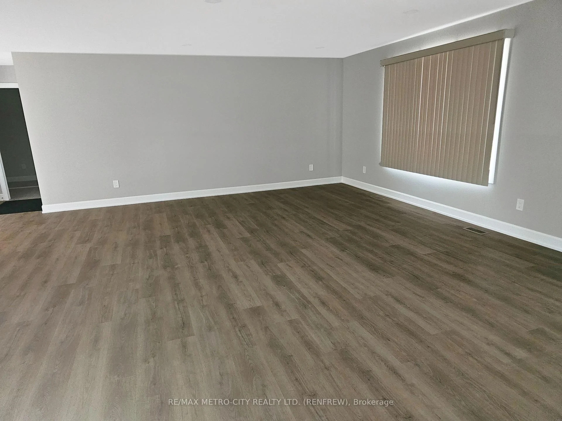 Photo 17 of Unit A, 321A Usborne Street, McNab/Braeside, Mcnab/Braeside Twps — HOMEH