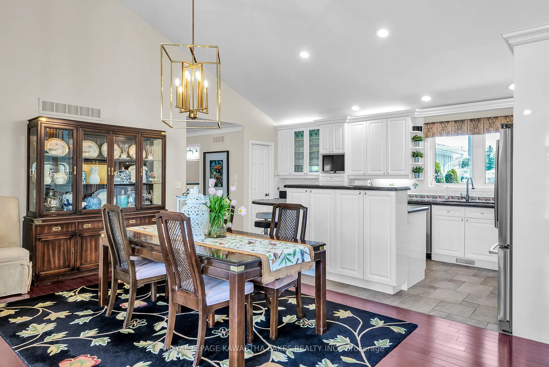 Photo 11 of 3 Lagoon Drive, Kawartha Lakes, Fenelon Falls — HOMEH