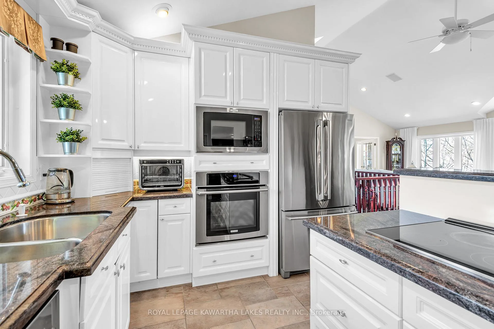 Photo 13 of 3 Lagoon Drive, Kawartha Lakes, Fenelon Falls — HOMEH