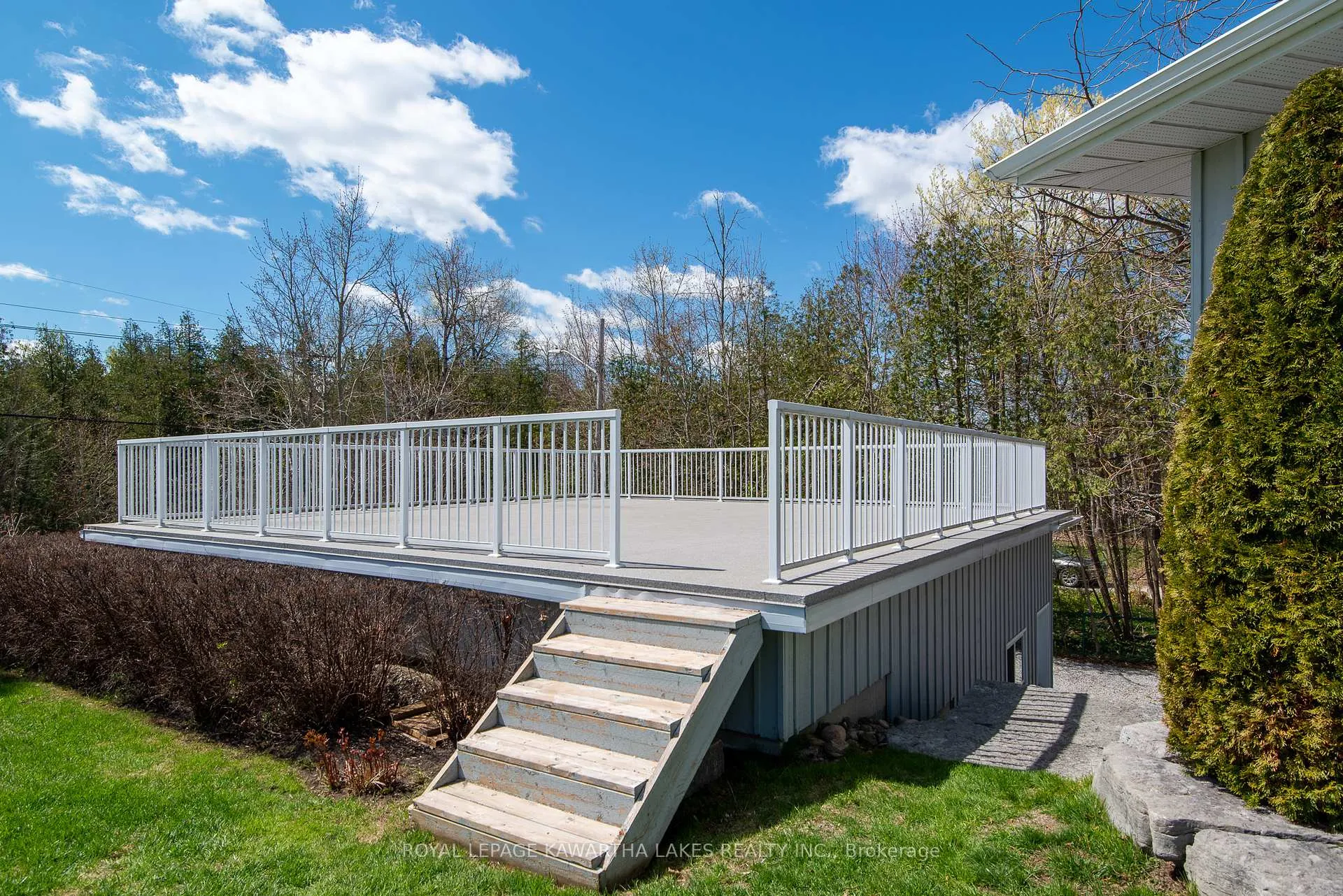 Photo 48 of 3 Lagoon Drive, Kawartha Lakes, Fenelon Falls — HOMEH