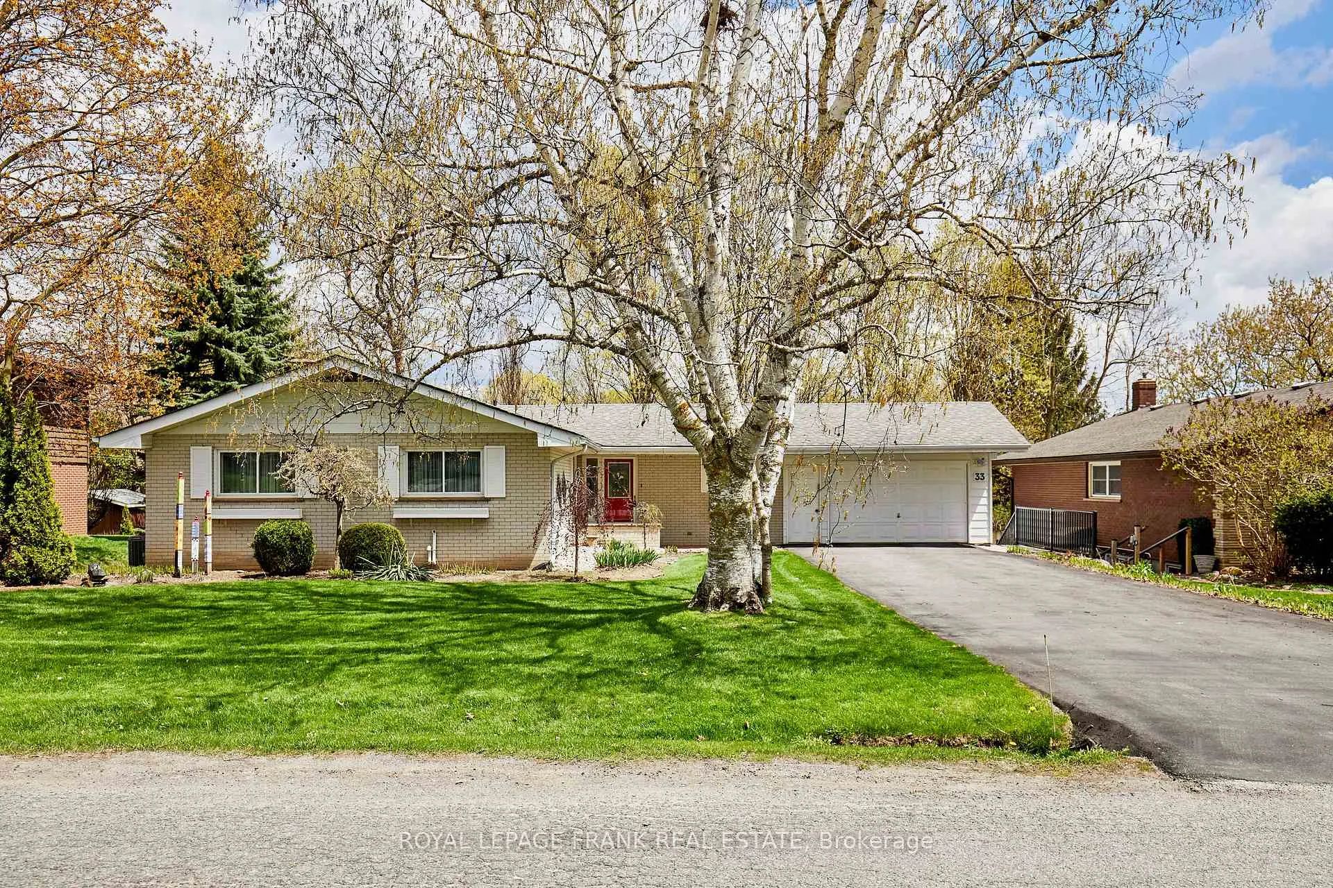Photo 1 of 33 Ottawa Street, Scugog, Port Perry — HOMEH