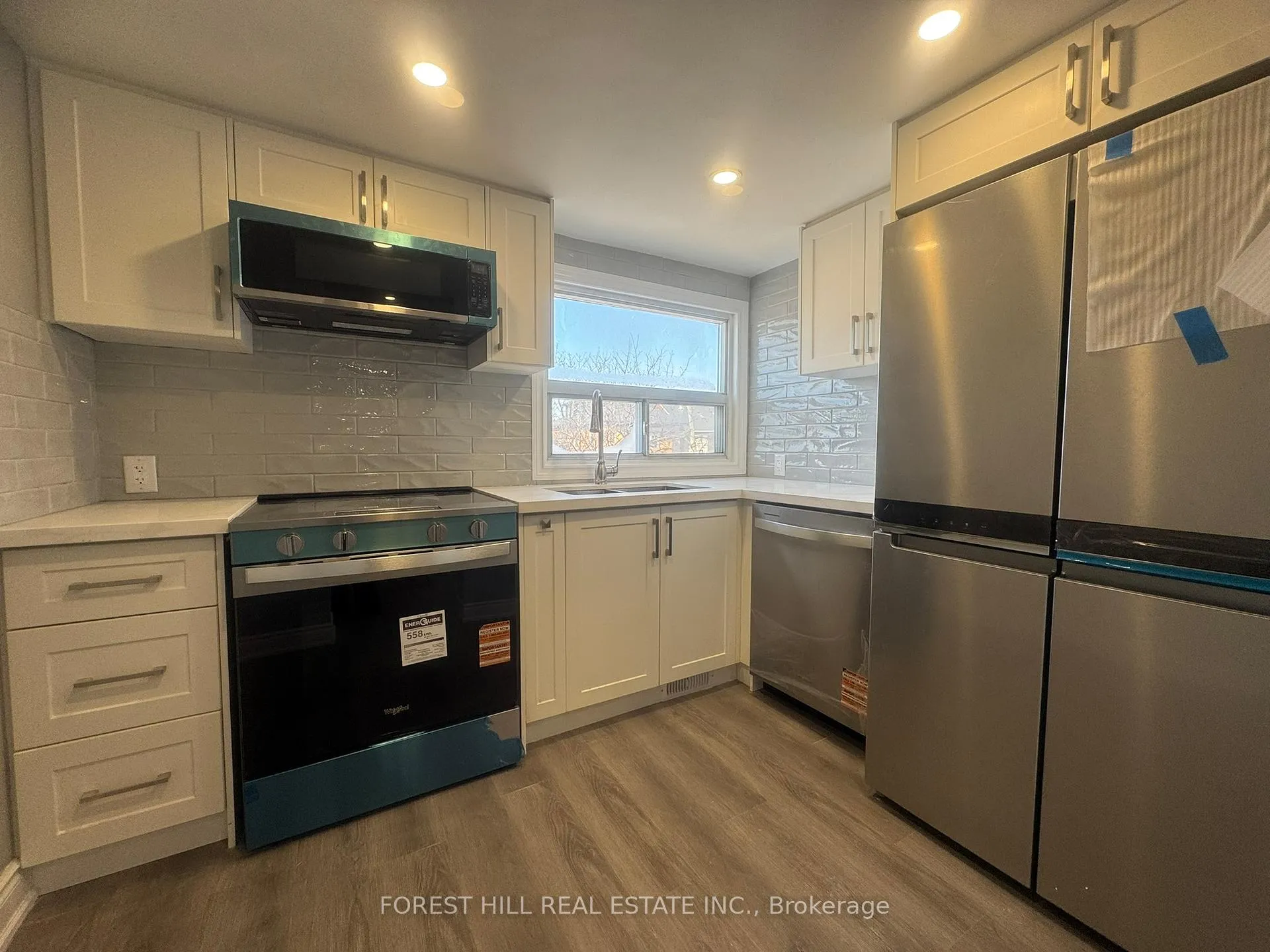 Photo 2 of 32 Earlscourt Avenue, Toronto, Corso Italia-Davenport — HOMEH