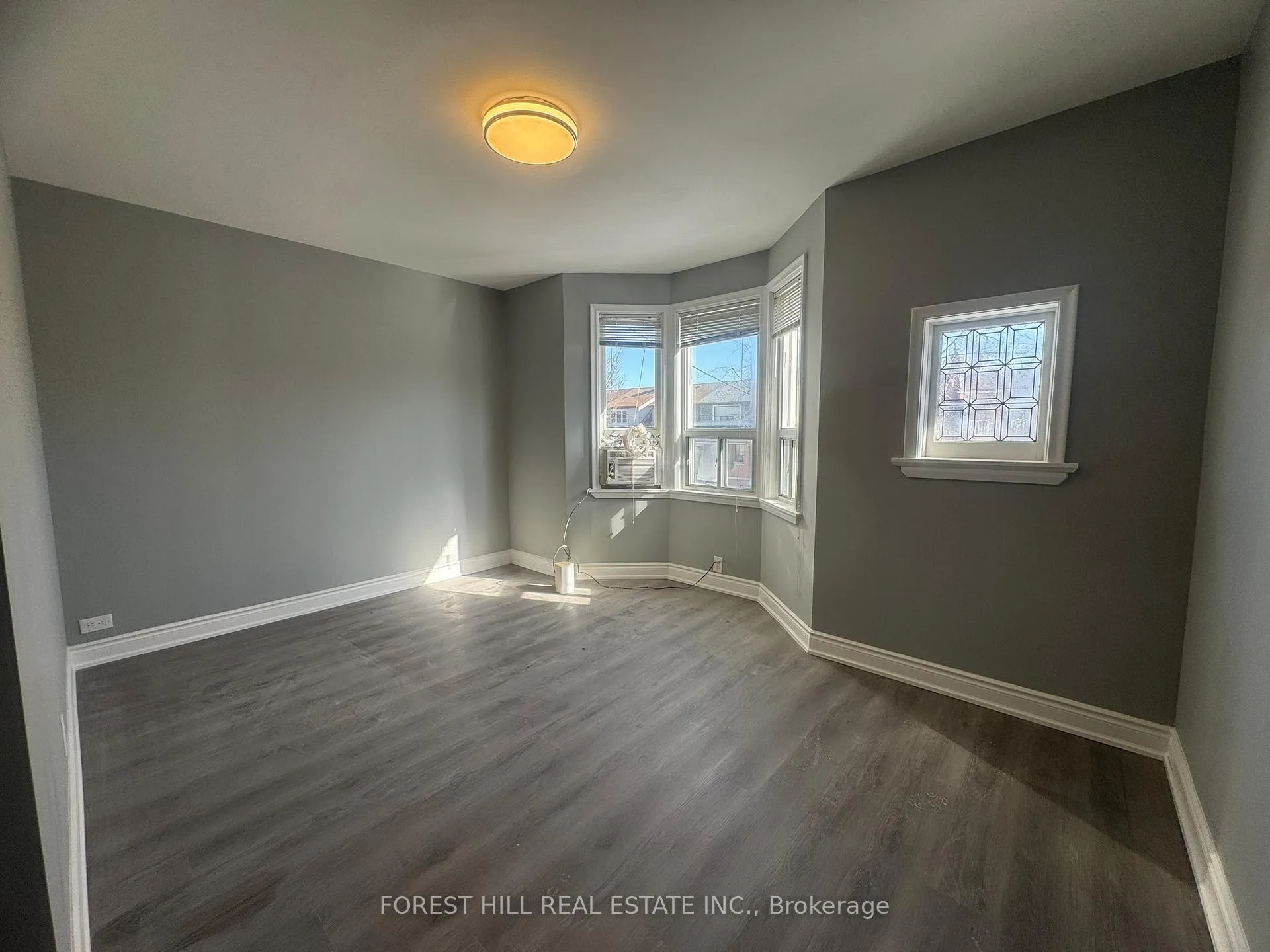 Photo 4 of 32 Earlscourt Avenue, Toronto, Corso Italia-Davenport — HOMEH